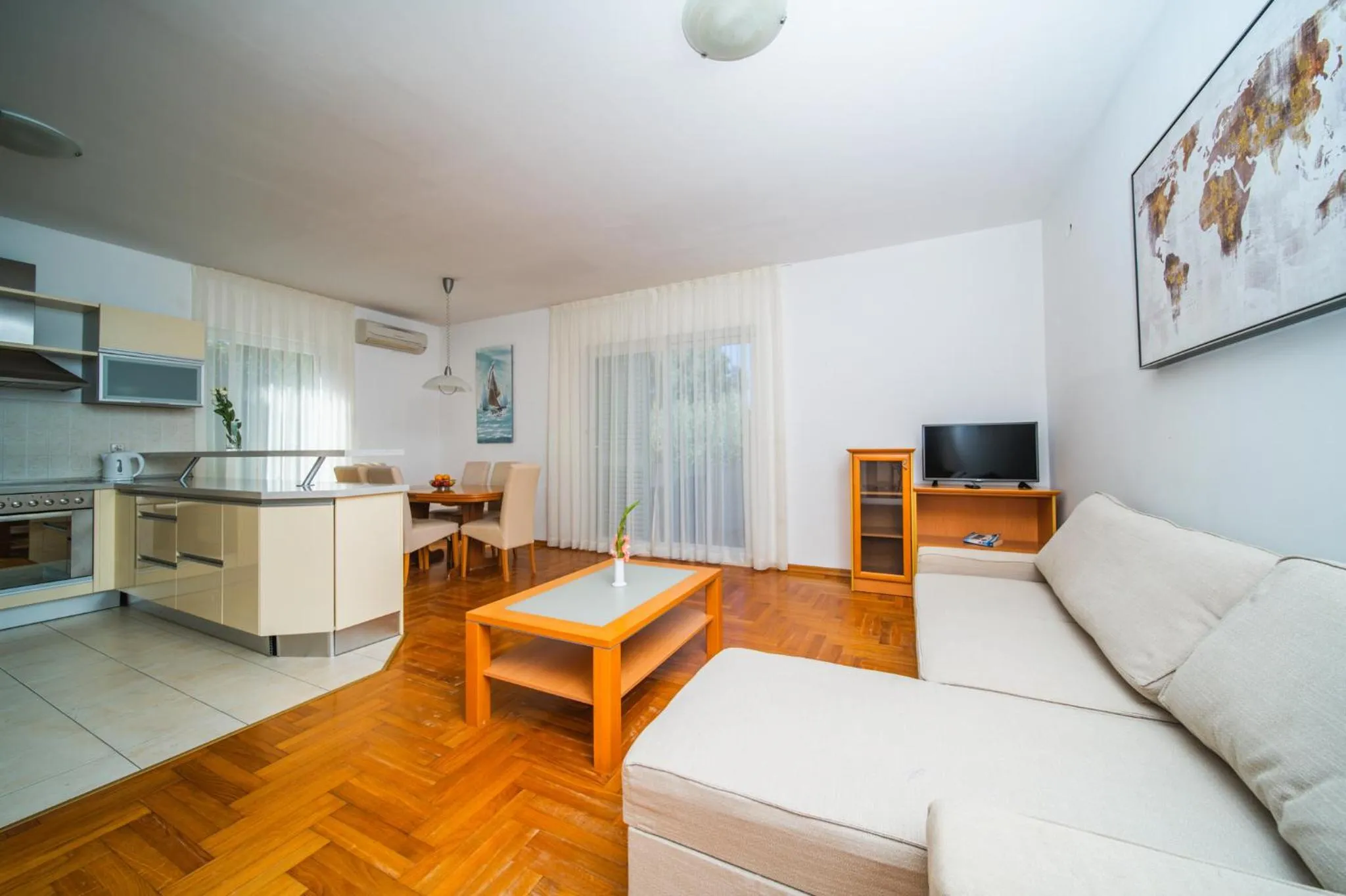 TV and multimedia in Pervanovo Apartments with Free Parking