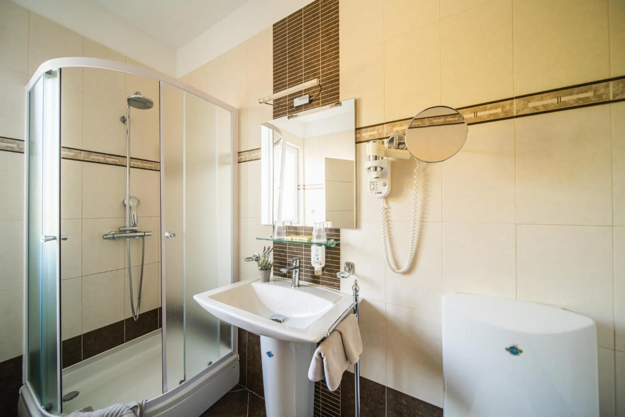 Shower in Pervanovo Apartments with Free Parking