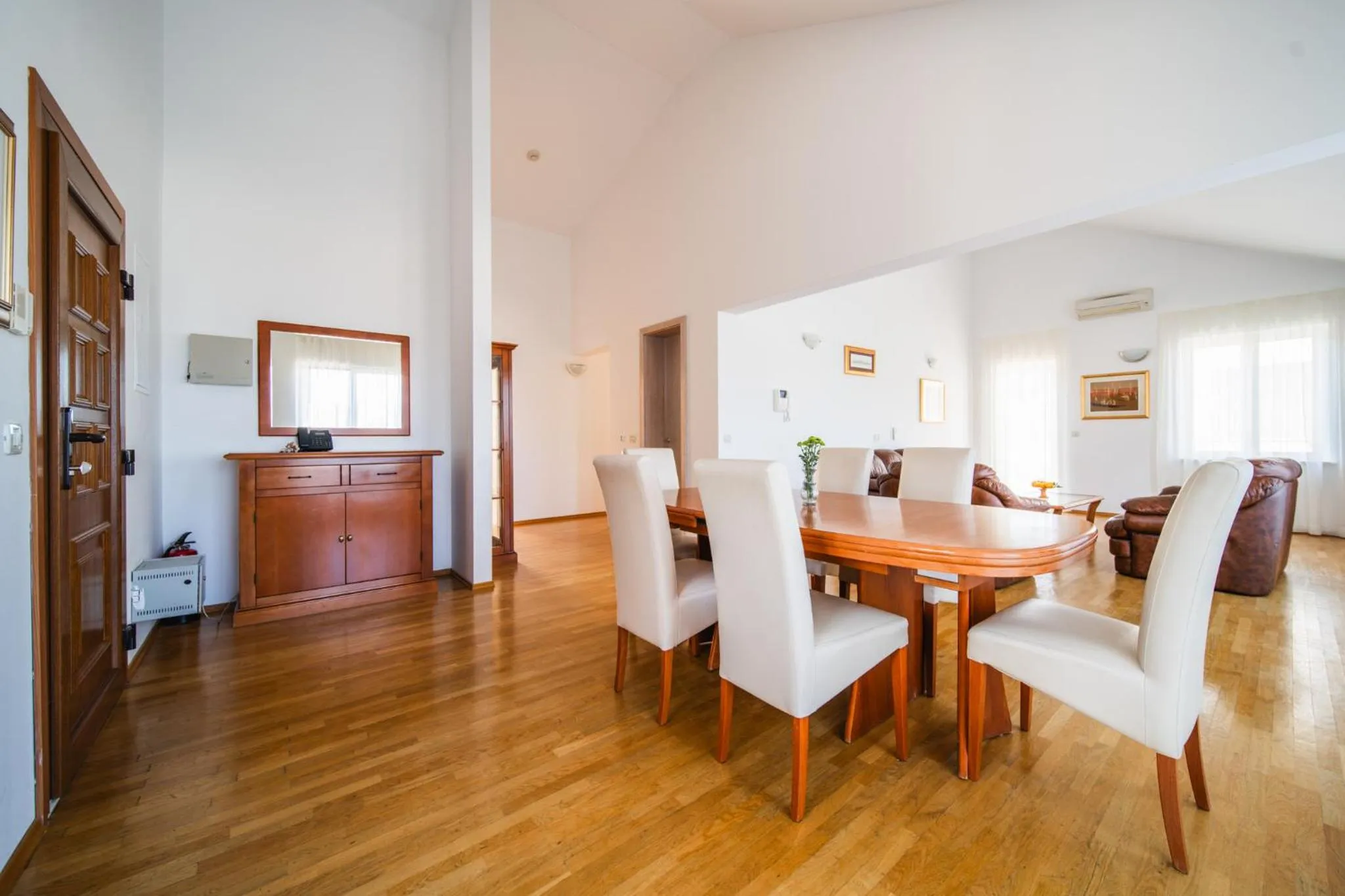 Living room in Pervanovo Apartments with Free Parking