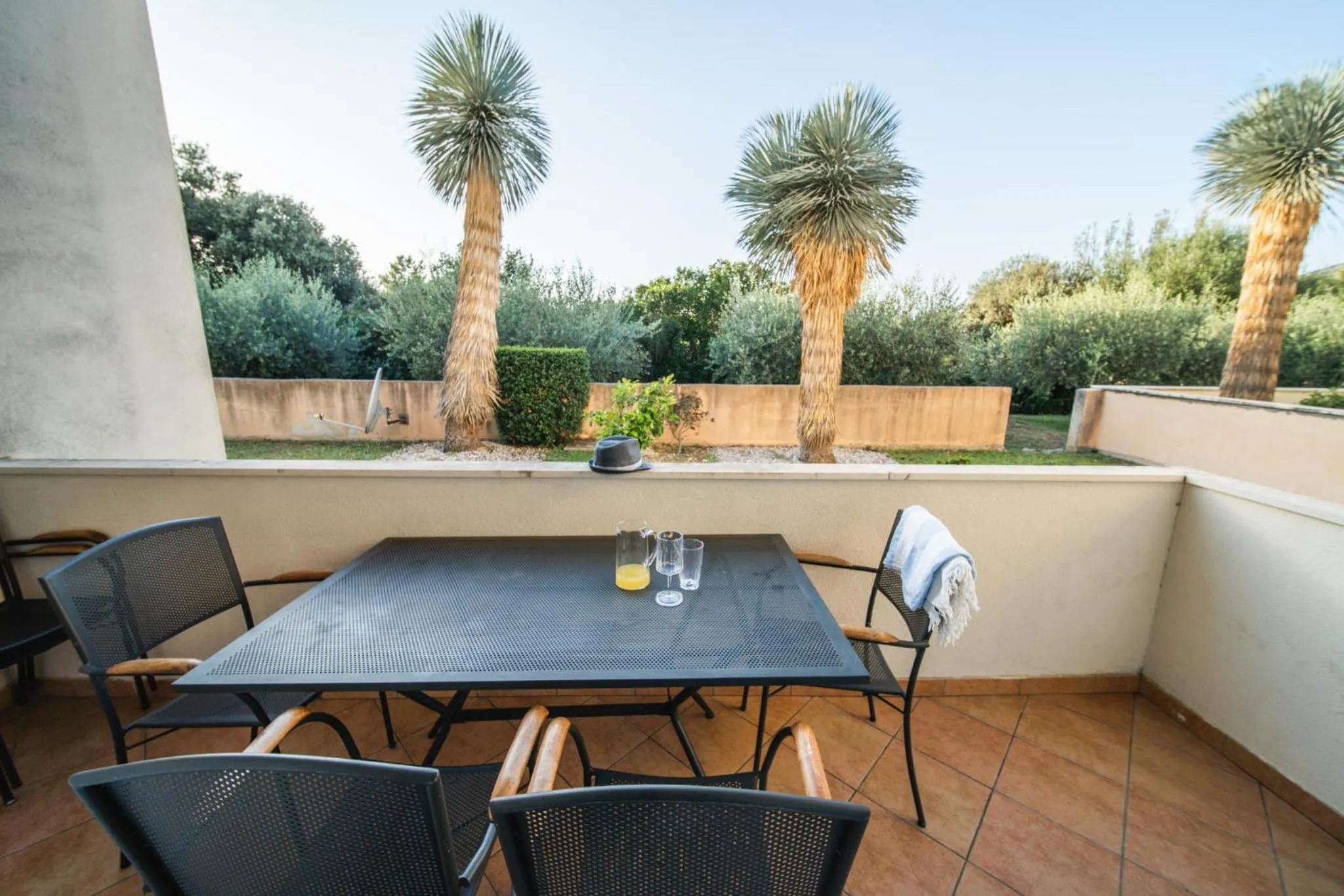 Garden in Pervanovo Apartments with Free Parking