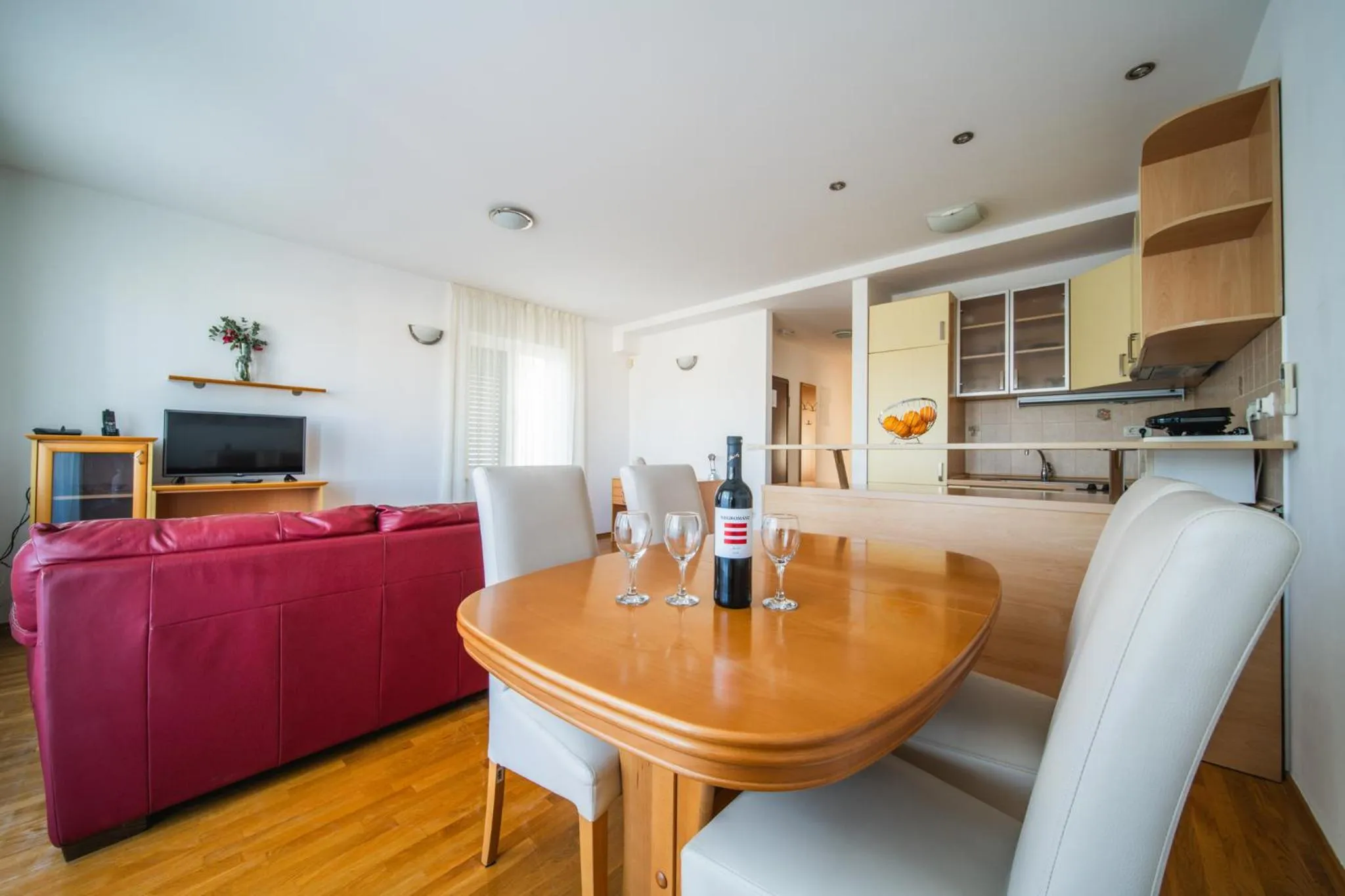 TV and multimedia in Pervanovo Apartments with Free Parking