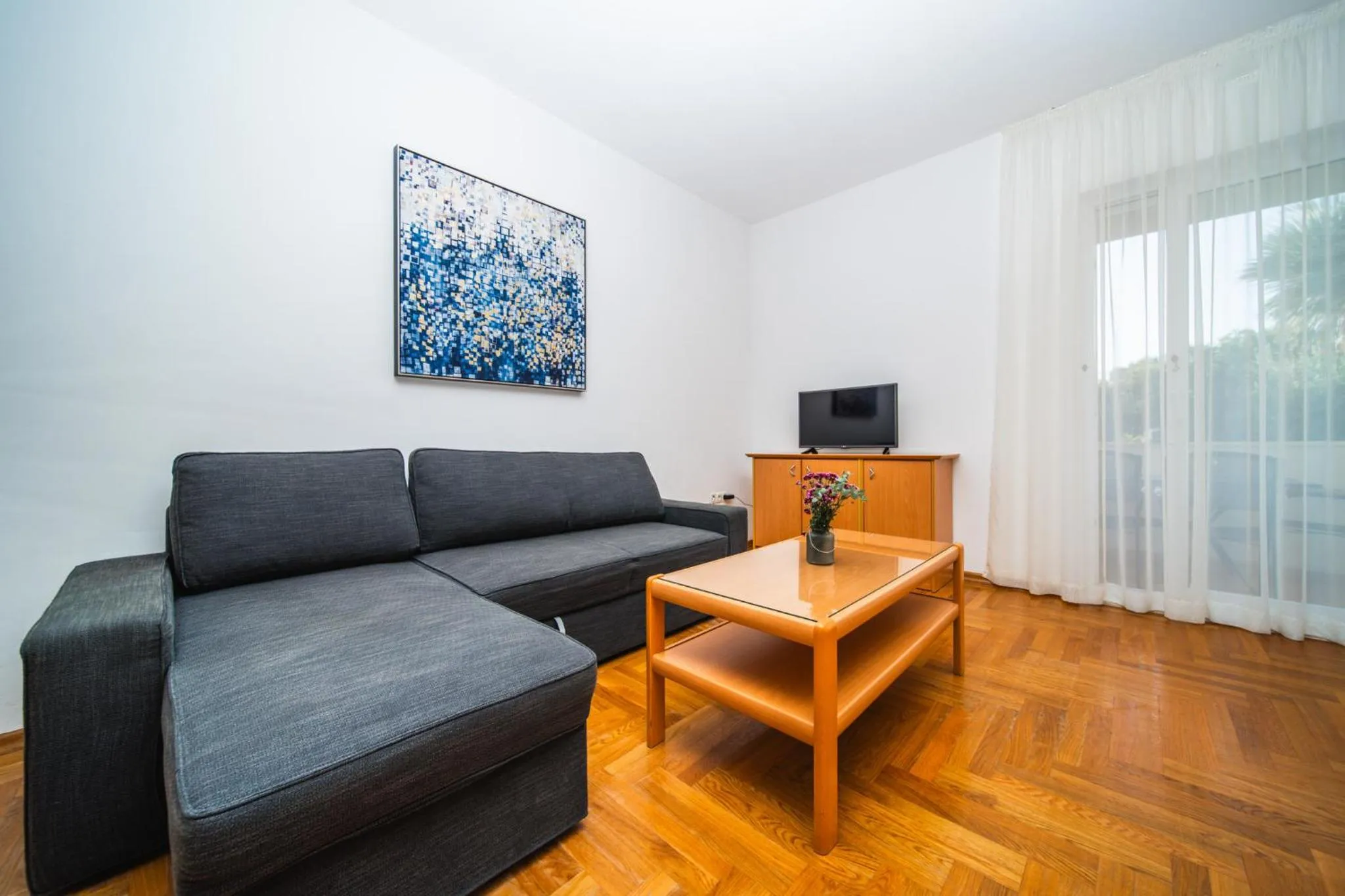 TV and multimedia in Pervanovo Apartments with Free Parking