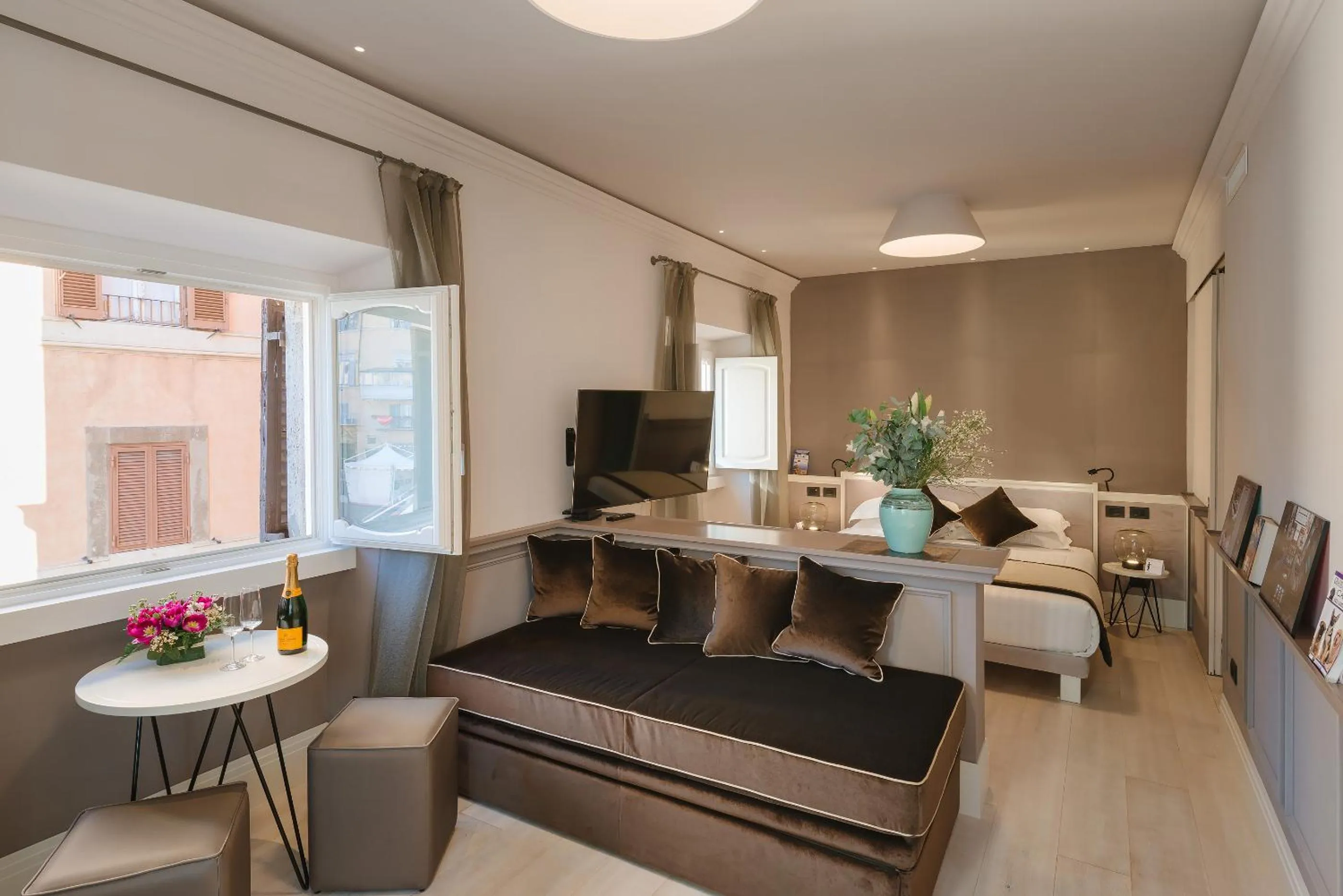 Other in Rhea Silvia Luxury Navona