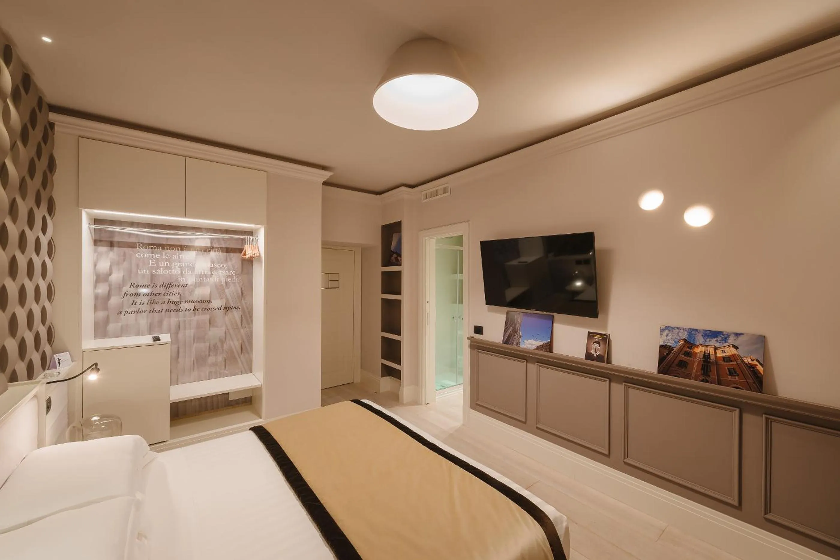 TV and multimedia, Bed in Rhea Silvia Luxury Navona