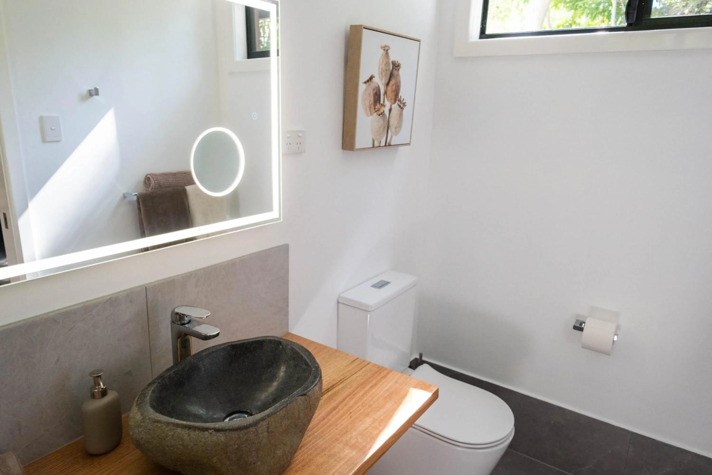 Toilet in Airlie Beach Eco Cabins - Adults Only