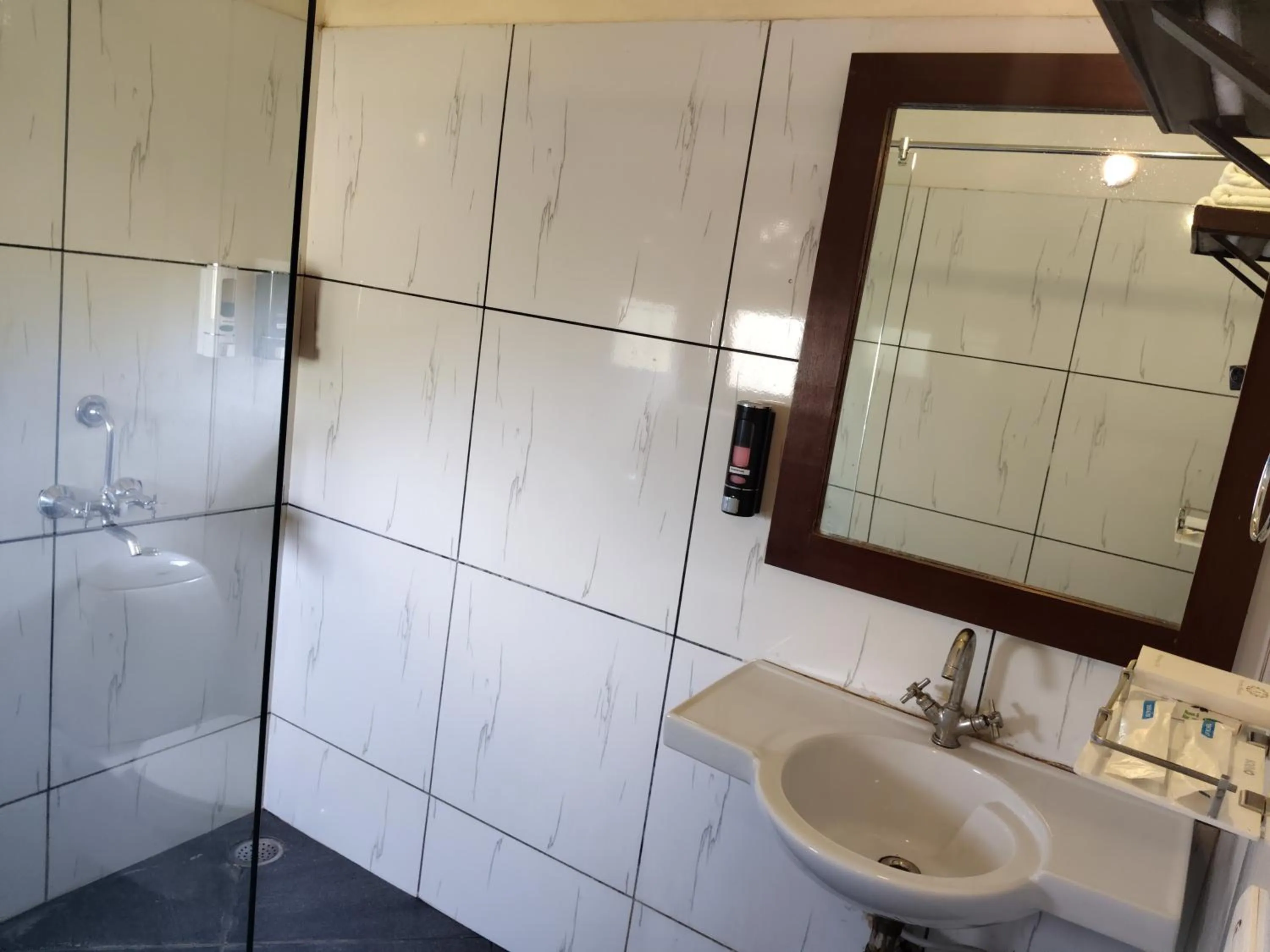 Bathroom in Aacorn Hideaway Resort & Spa