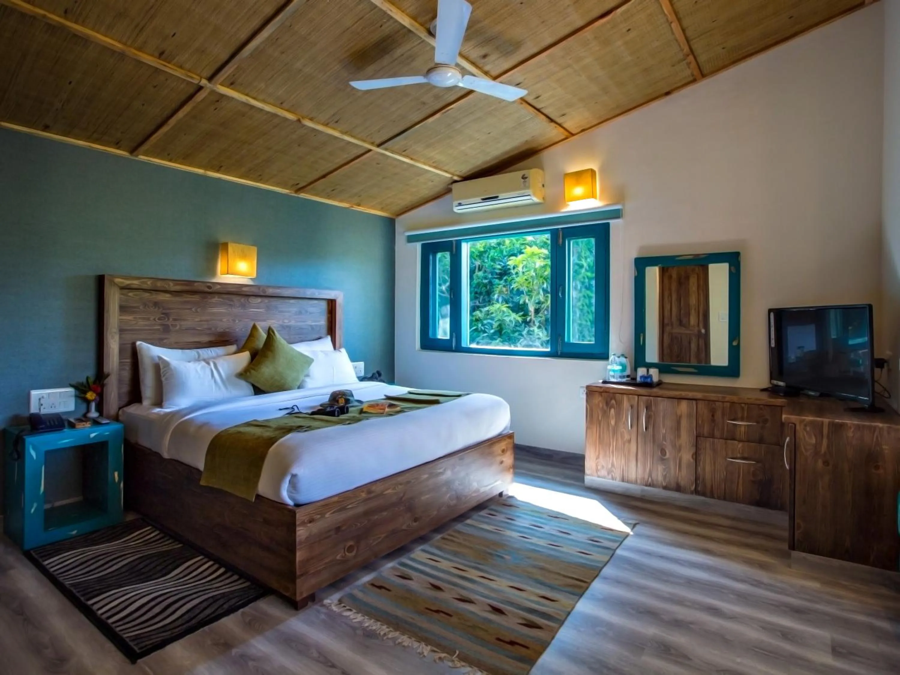 Bedroom, Bed in Aacorn Hideaway Resort & Spa