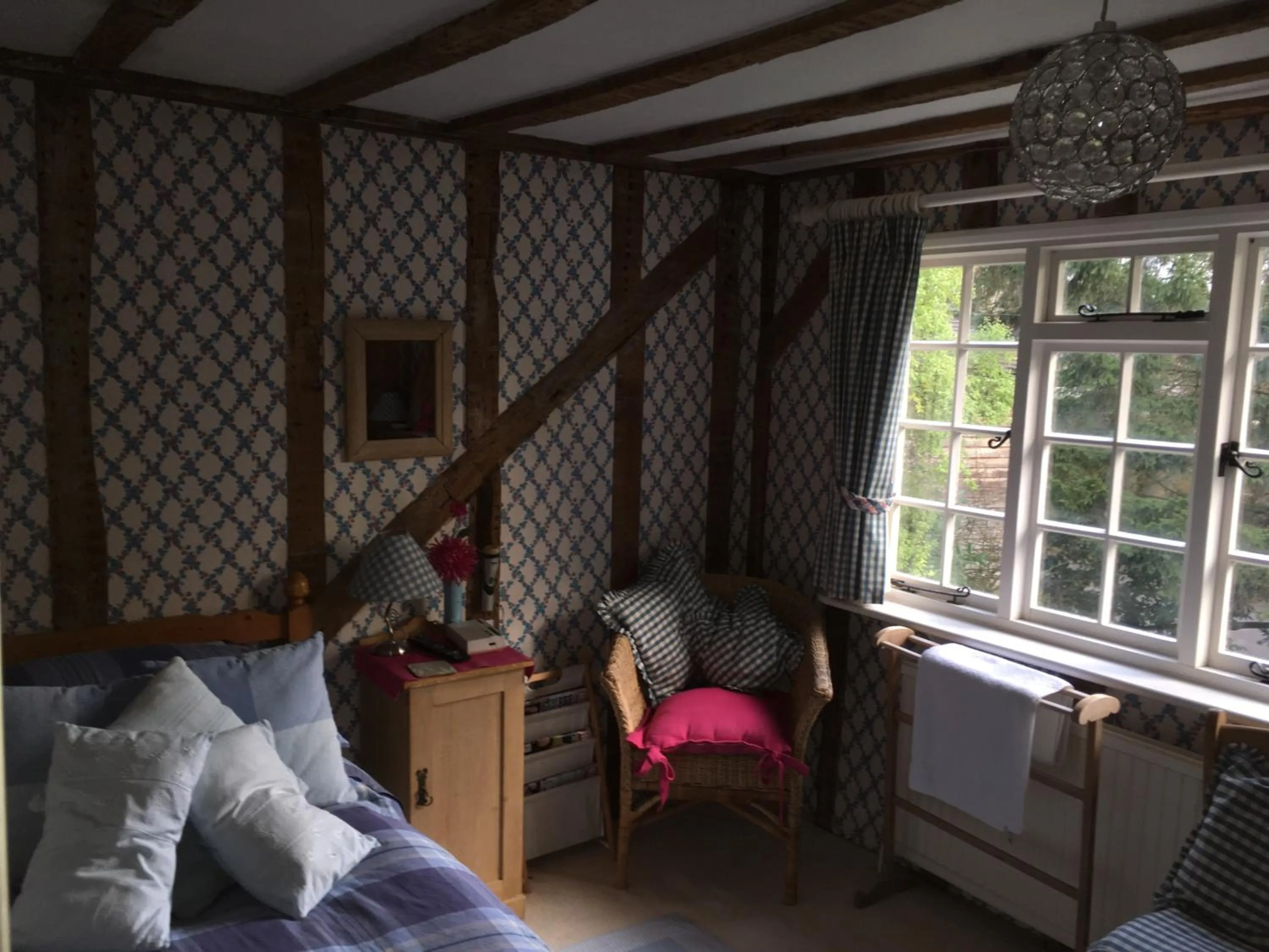 Photo of the whole room in Clayton Wickham Farmhouse