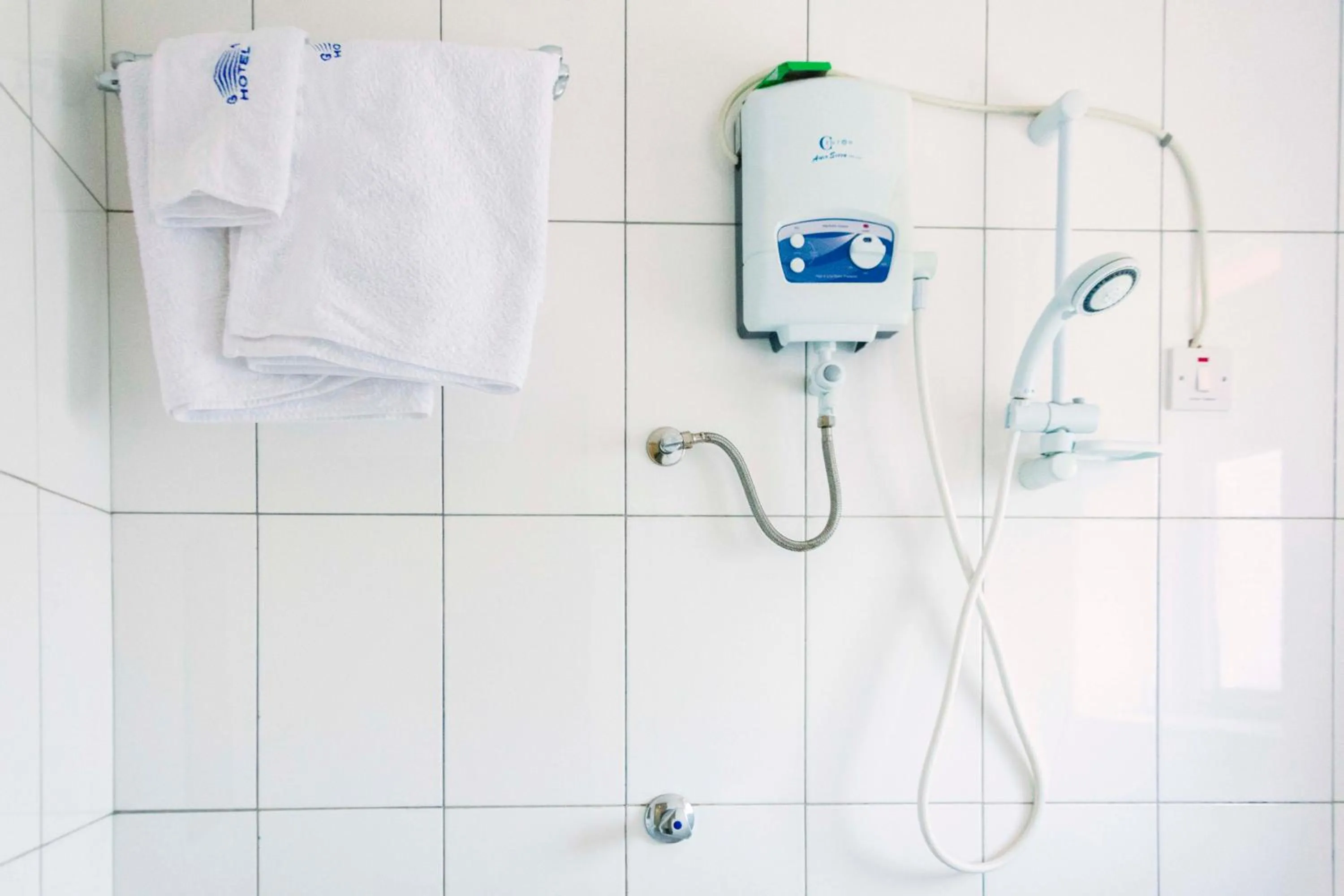 Shower in G-One Hotel Kampala