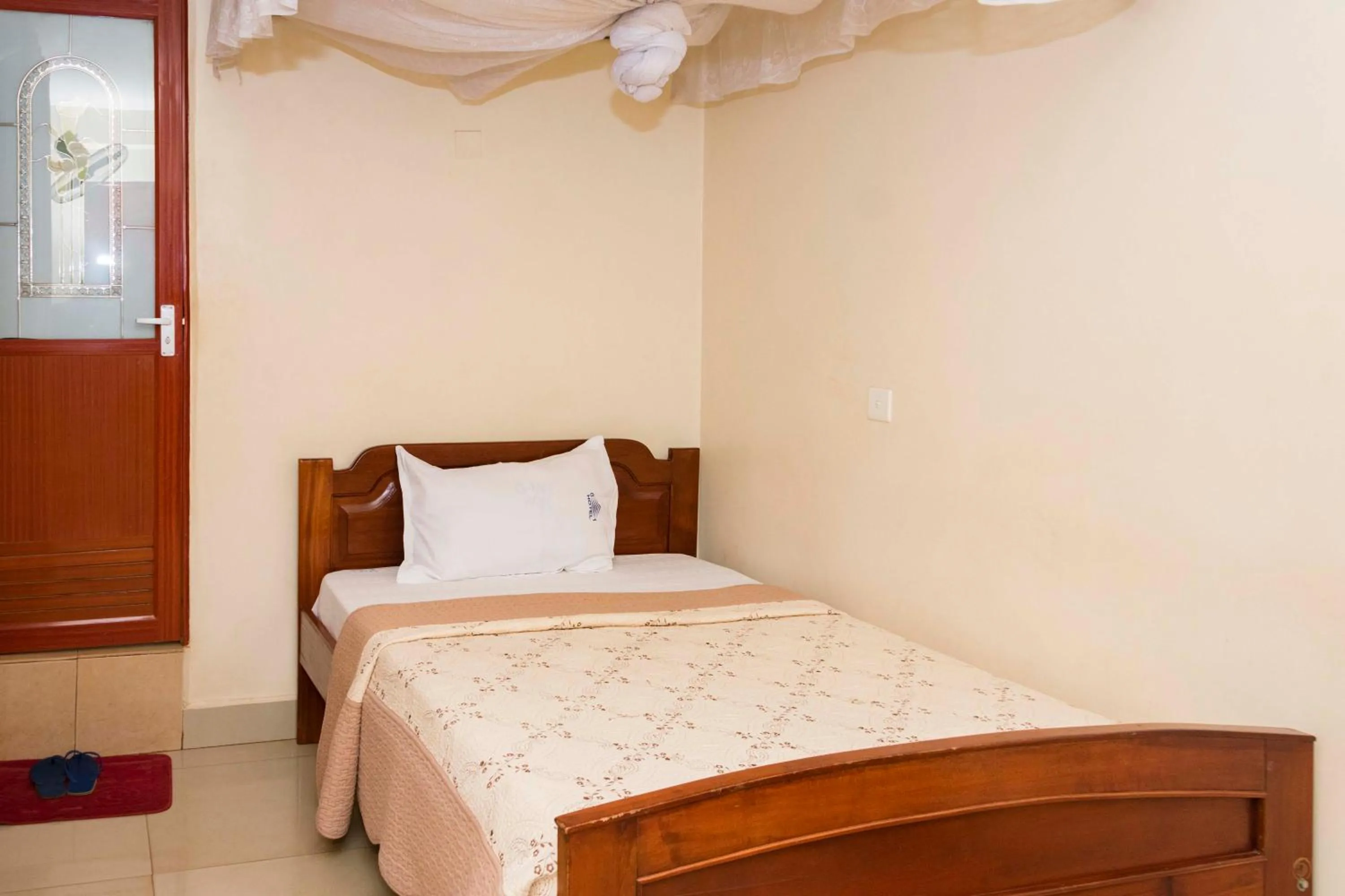 Bed in G-One Hotel Kampala