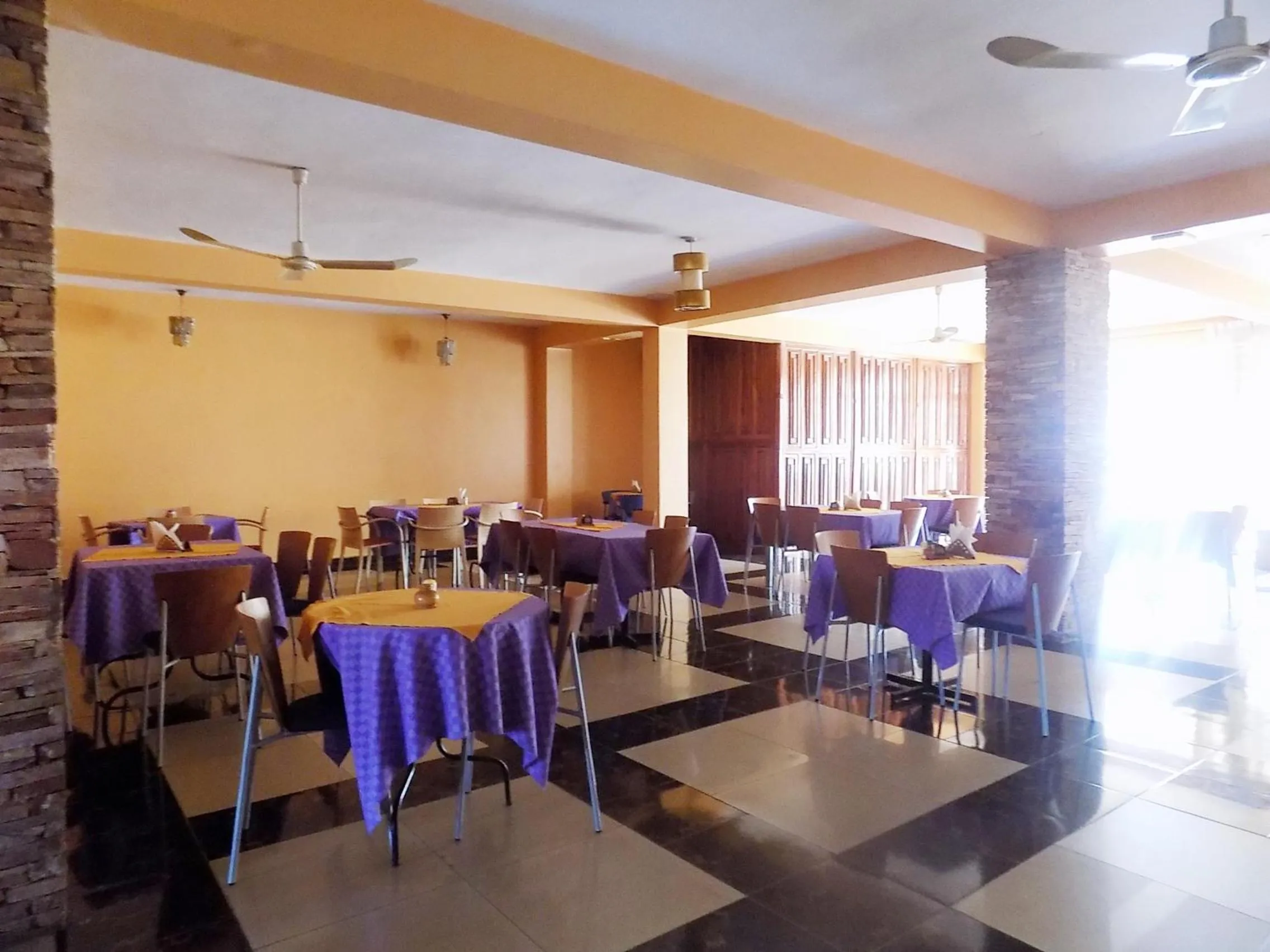 Restaurant/places to eat in G-One Hotel Kampala