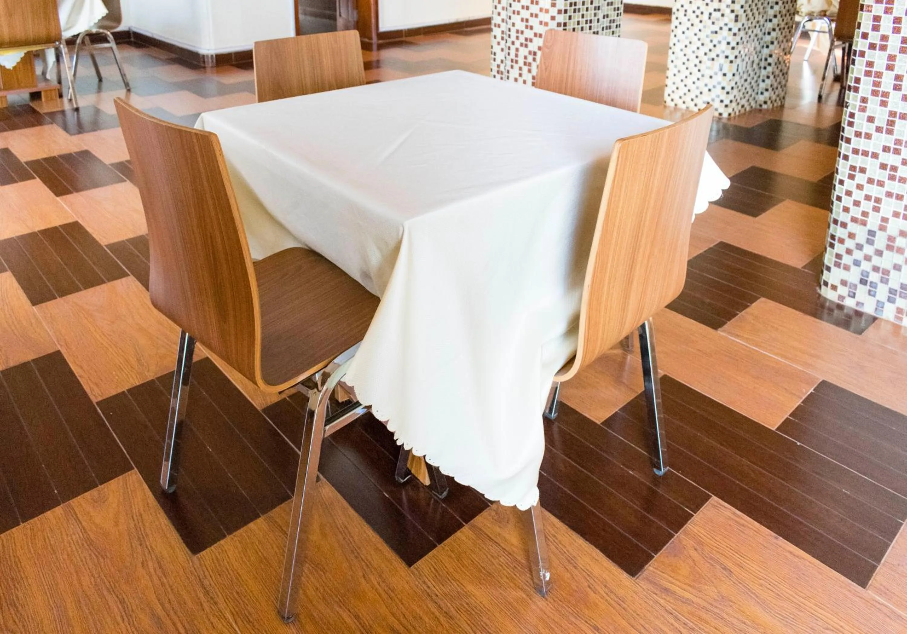 Restaurant/places to eat in Olina Hotel and Apartments Kampala