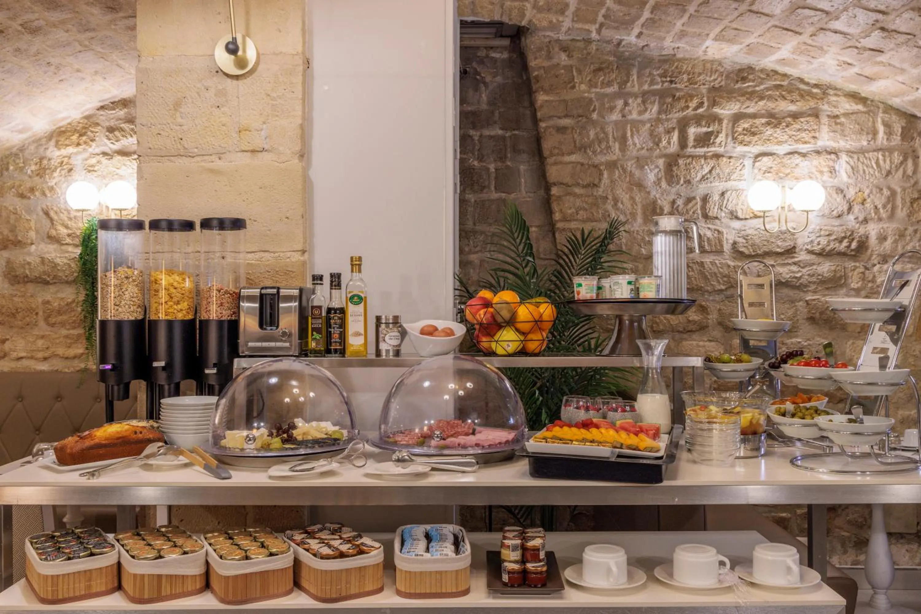 Buffet breakfast in Hôtel Saint Martin Bastille