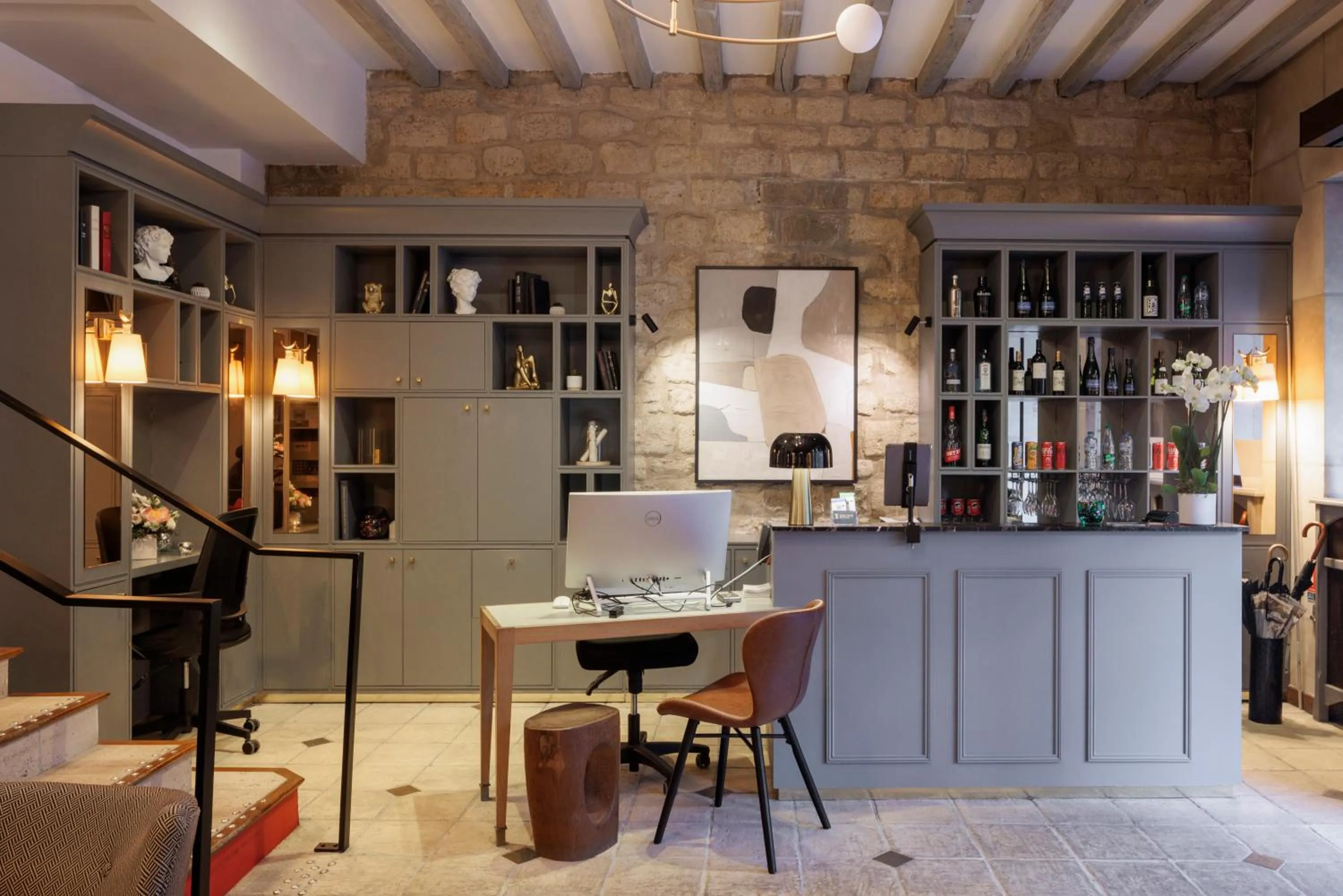 Lobby or reception in Hôtel Saint Martin Bastille