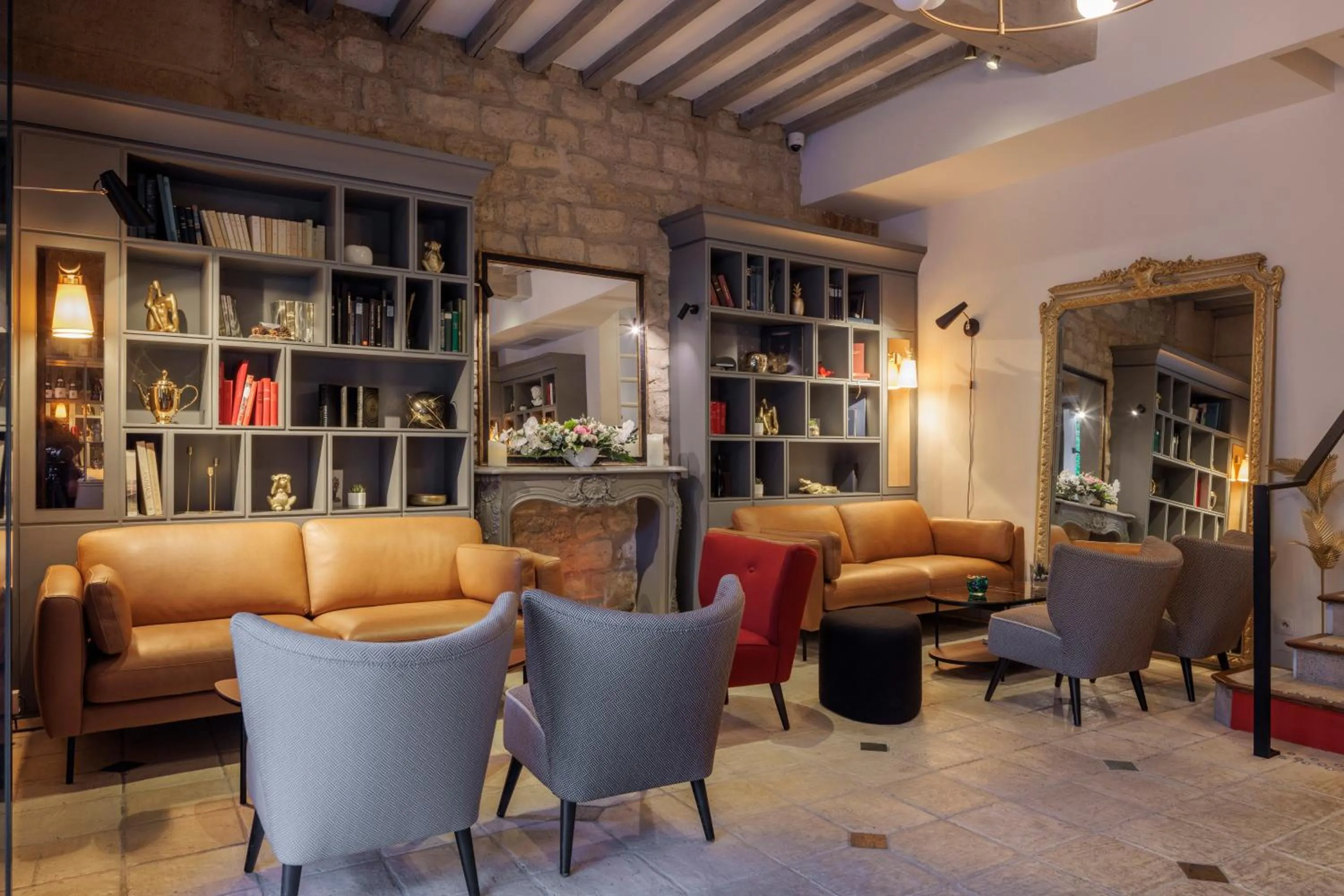 Lobby or reception in Hôtel Saint Martin Bastille