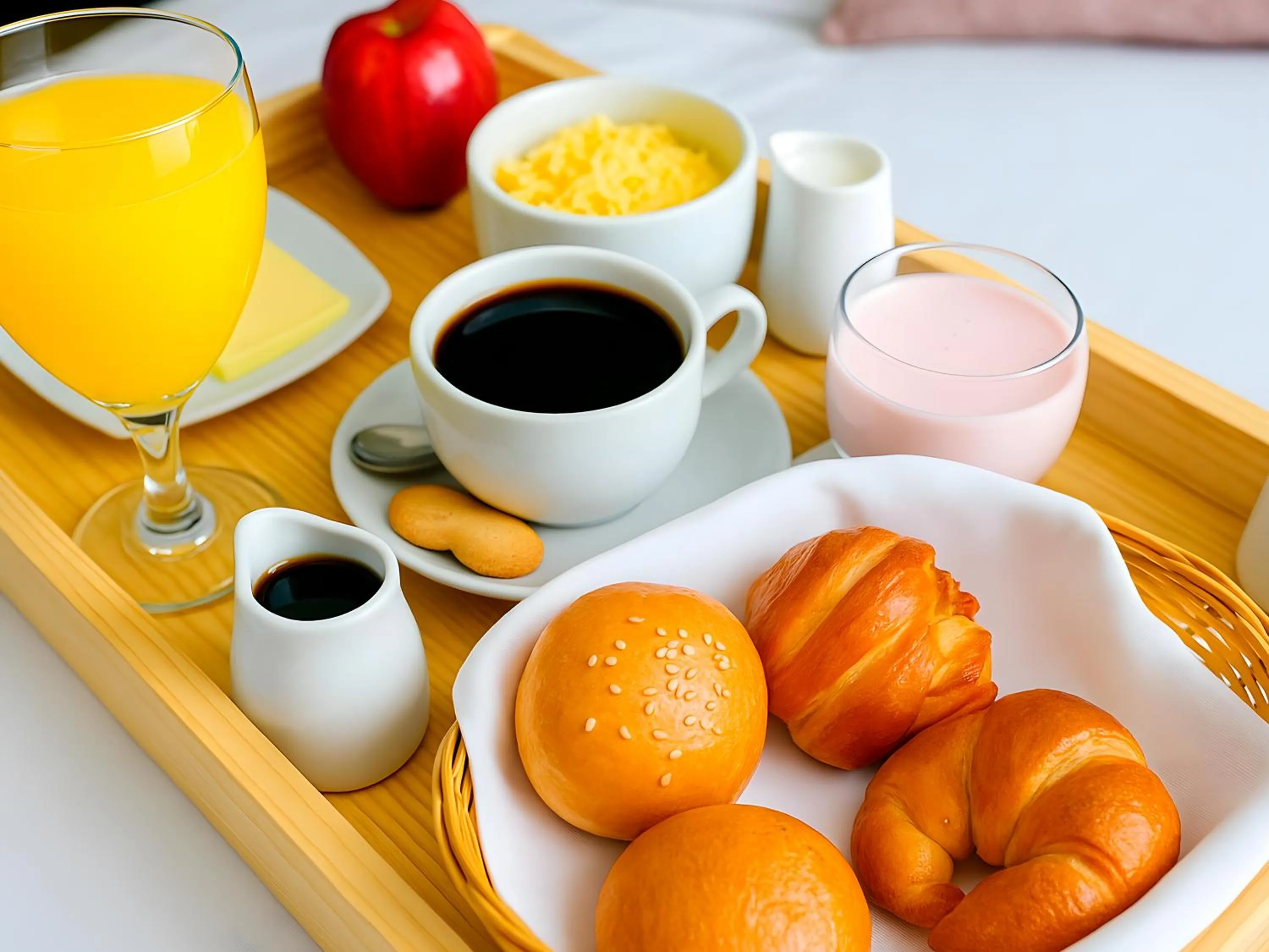 Food in Apart Hotel Petit Palace Suites