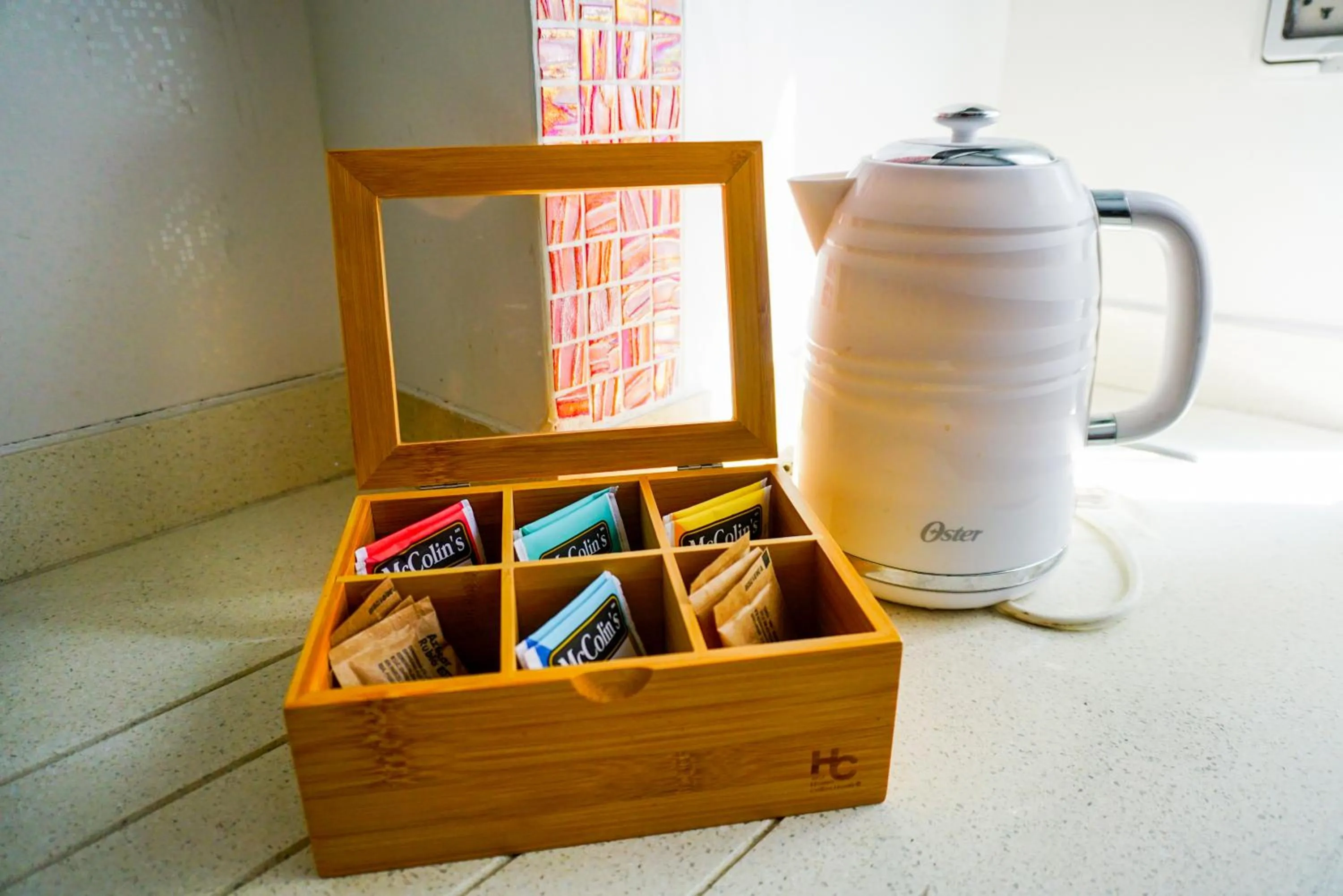 Coffee/tea facilities in Apart Hotel Petit Palace Suites