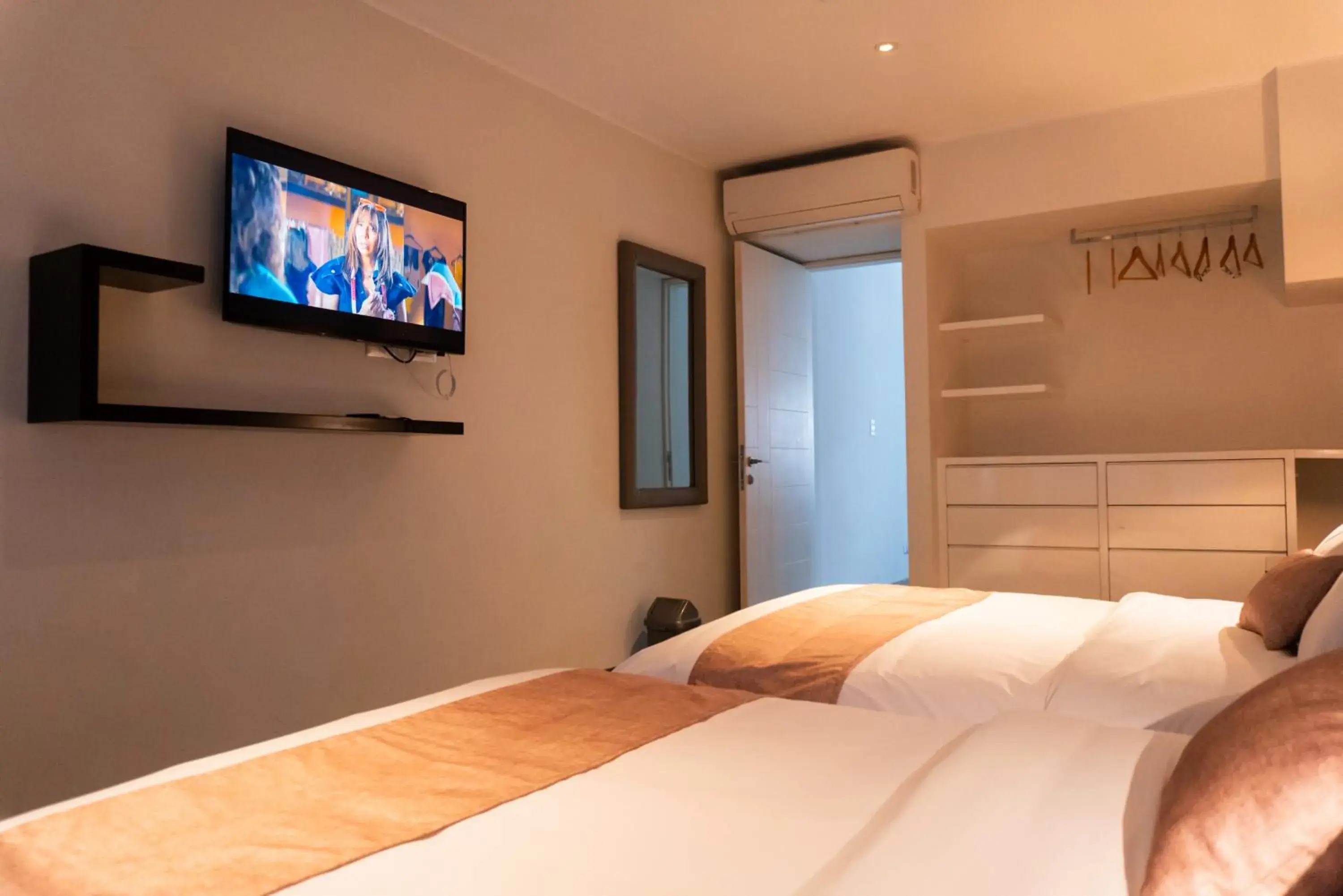 Standard Double Suite in Apart Hotel Petit Palace Suites Standard Double Suite in Apart Hotel Petit Palace Suites