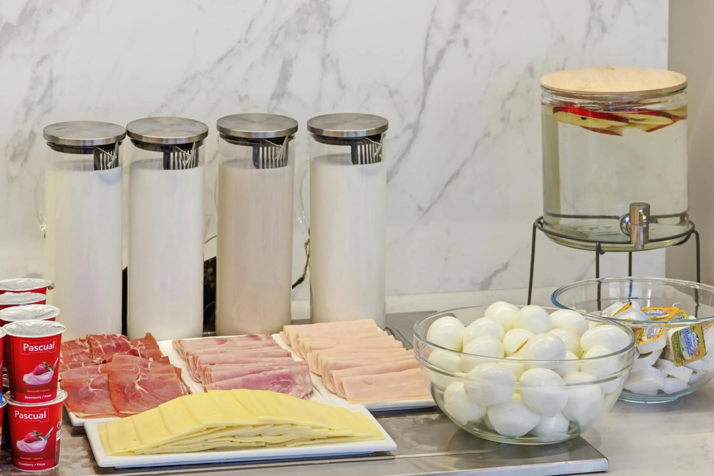 Food and drinks in B&B HOTEL Vigo