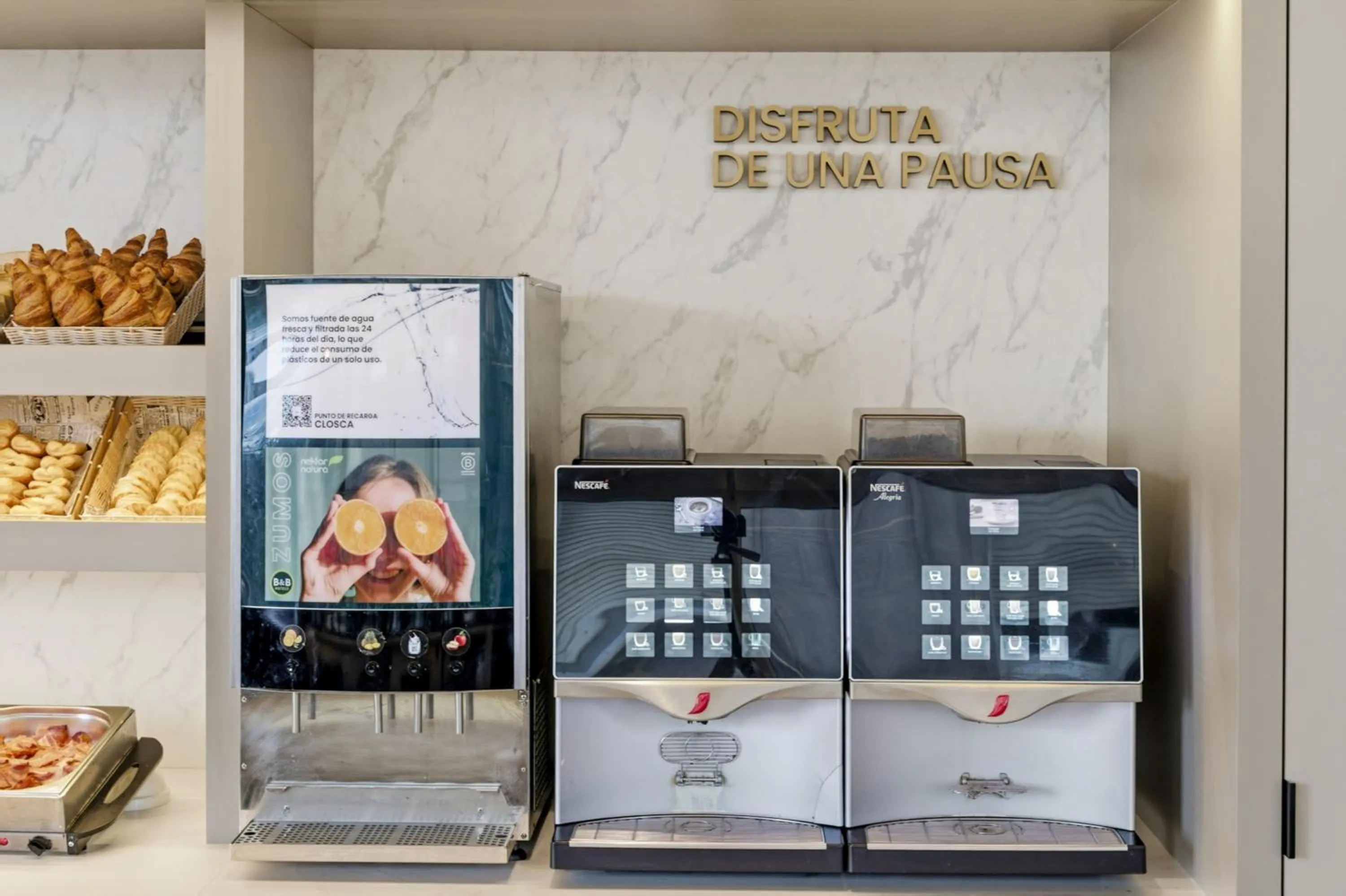 Food and drinks in B&B HOTEL Vigo