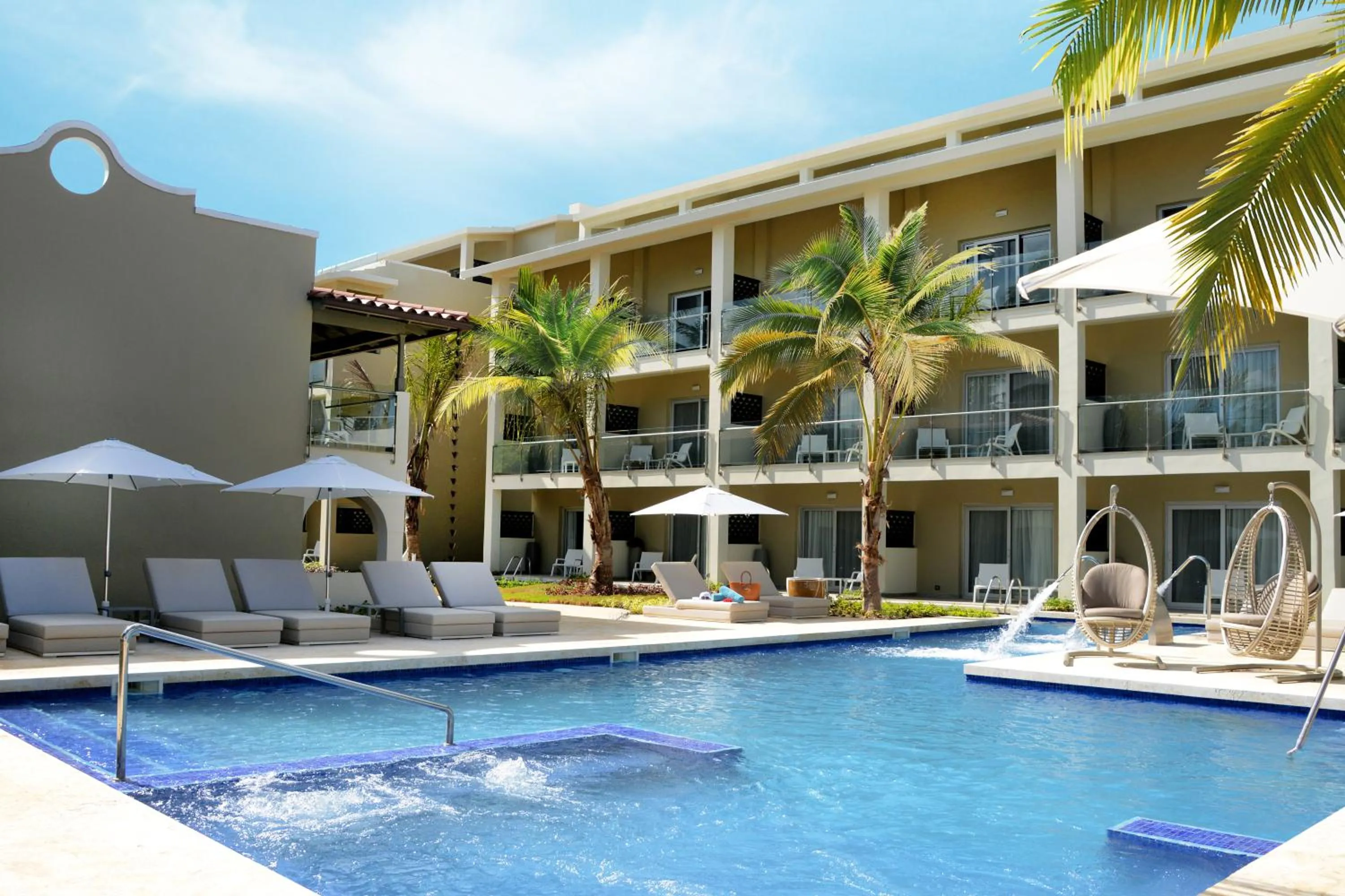 Swimming pool in Catalonia Royal La Romana Adults Only - All Inclusive
