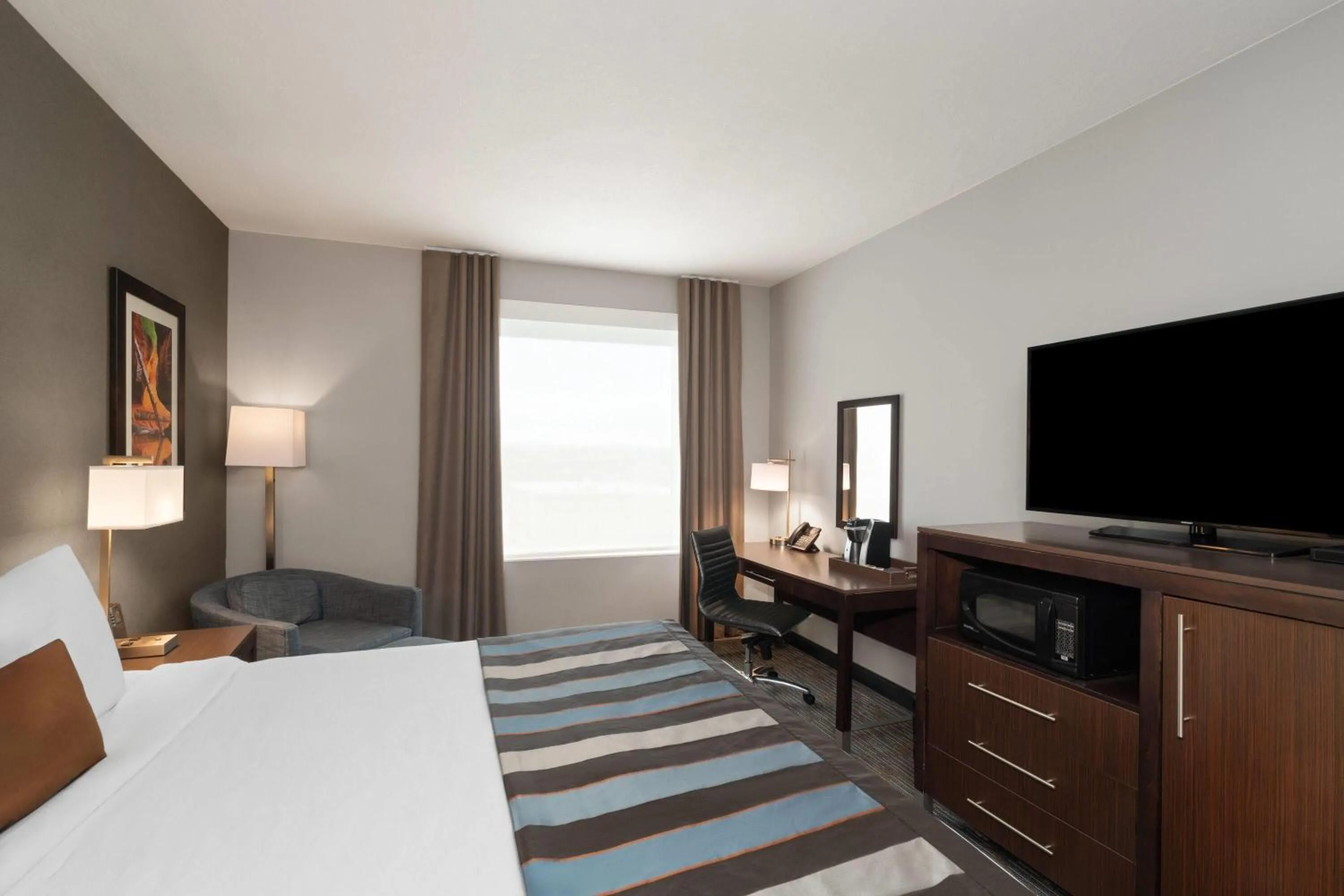 Photo of the whole room, Bed in Wingate by Wyndham Hurricane Zion National Park