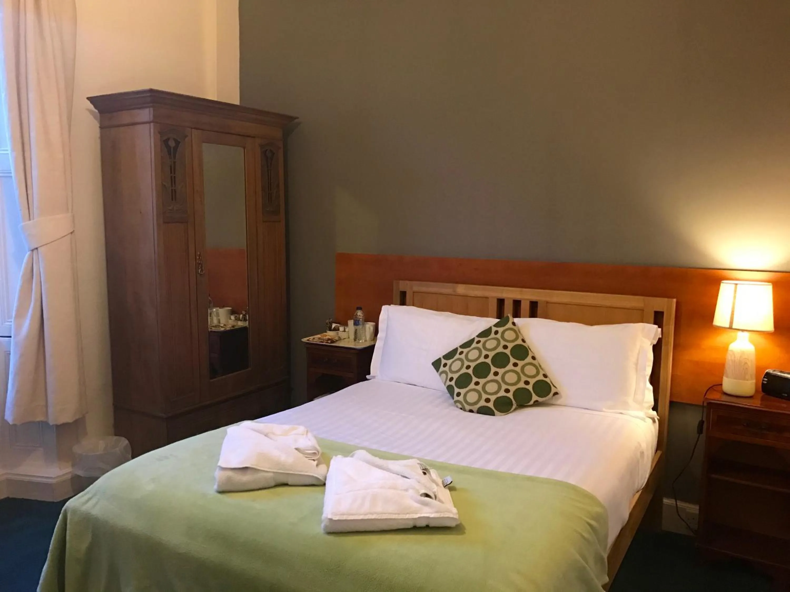 Bedroom, Bed in Glenlossie Guest House