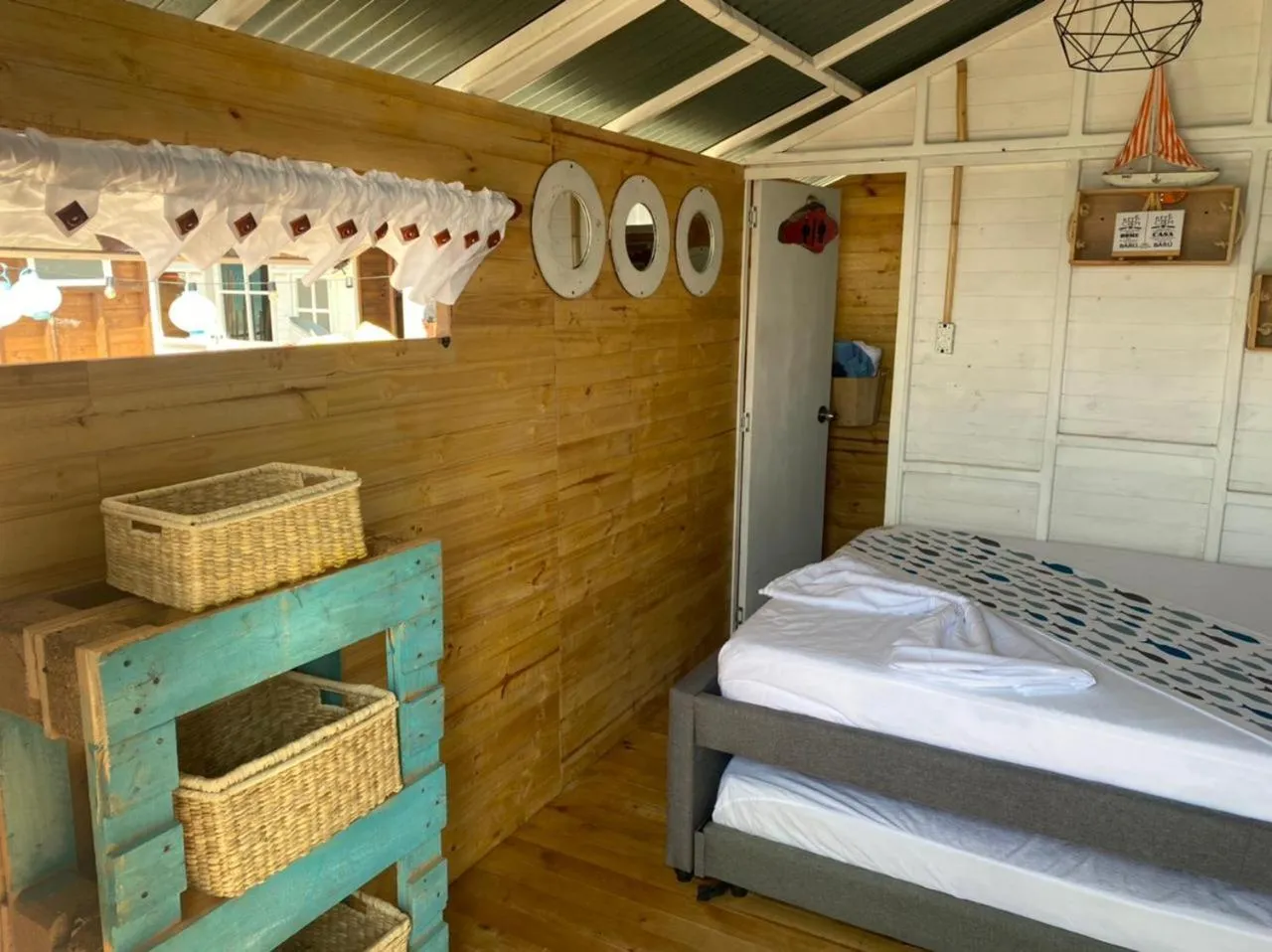 Text overlay, Bed in Pura Vida Baru - La Casa del Cholo