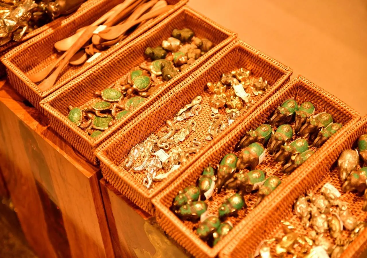 On-site shops in Balinese onsen ryokan Hakone Airu