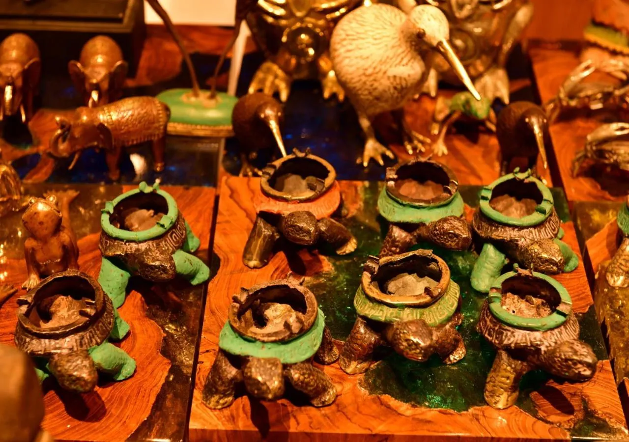 On-site shops in Balinese onsen ryokan Hakone Airu