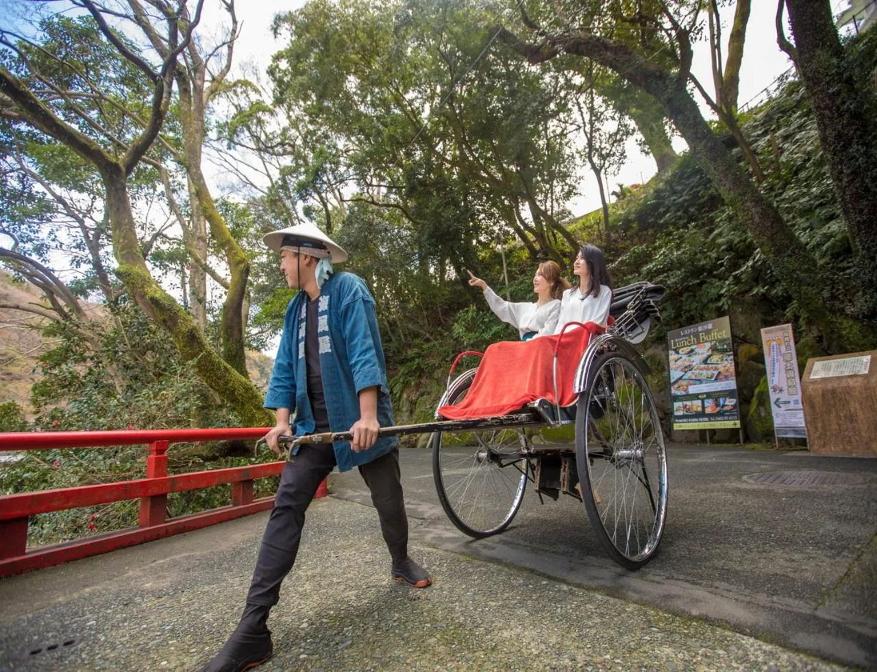 Activities in Balinese onsen ryokan Hakone Airu