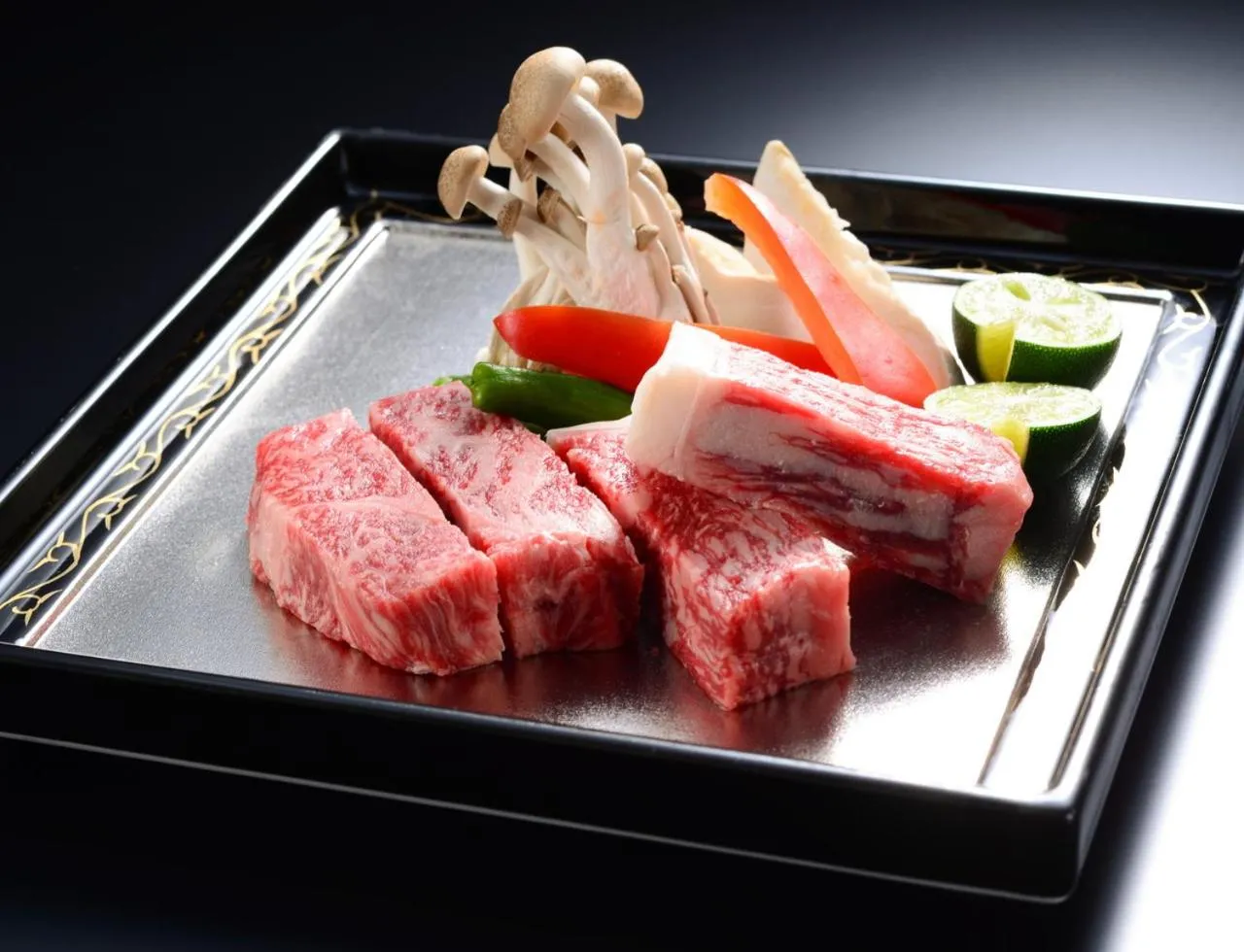 Food and drinks in Balinese onsen ryokan Hakone Airu