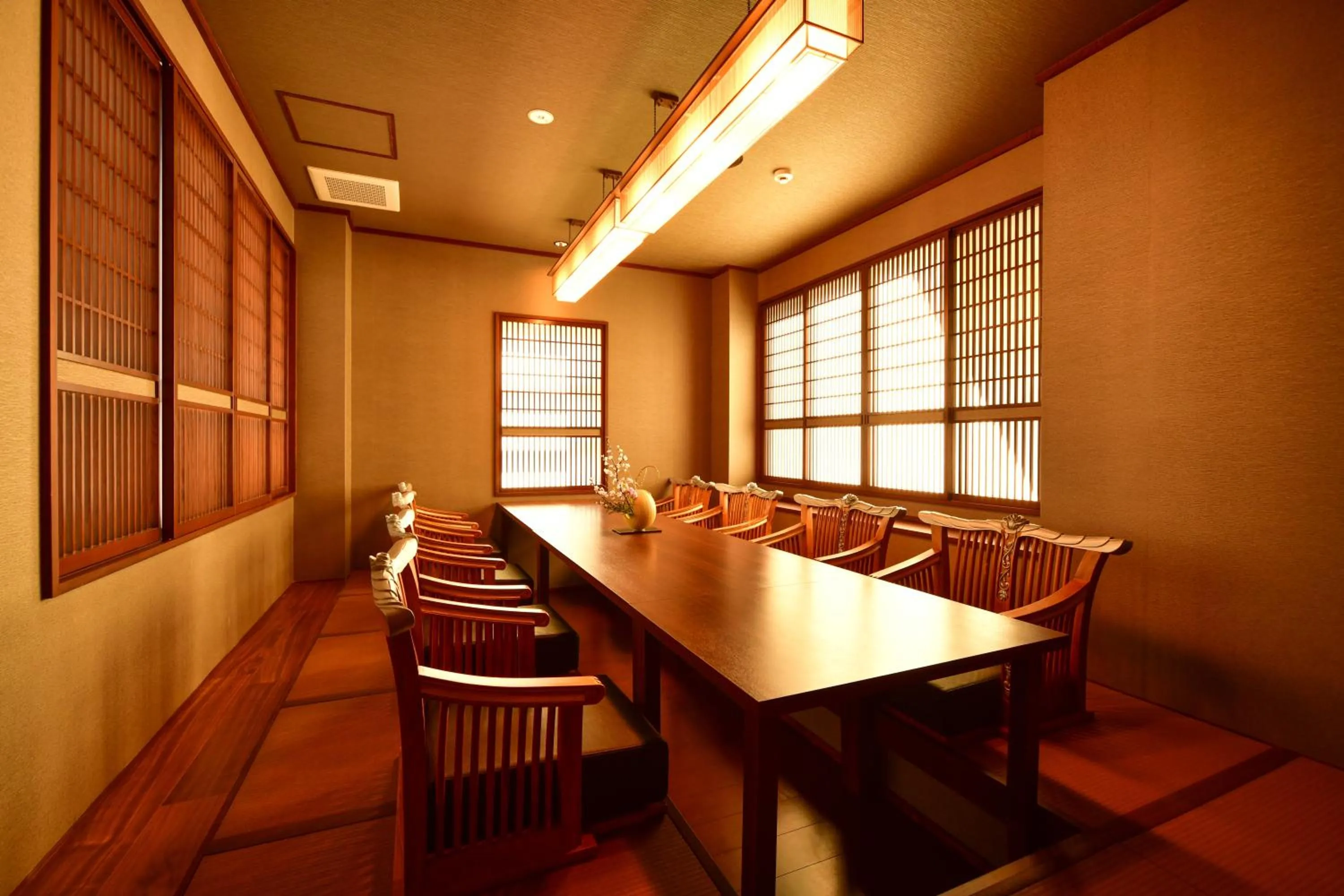 Restaurant/places to eat in Balinese onsen ryokan Hakone Airu