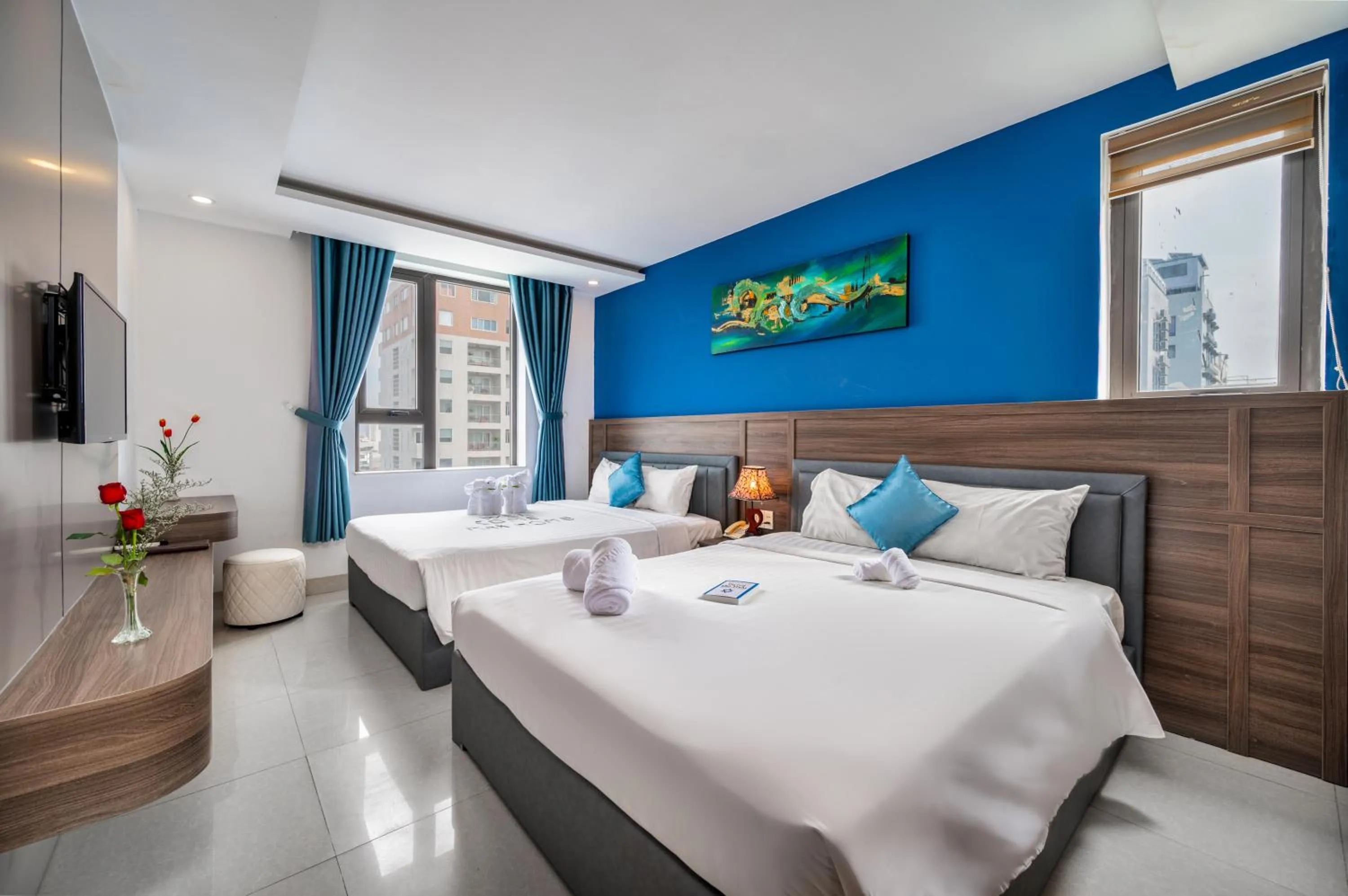 Bedroom, Bed in Maxhome Luxury Hotel