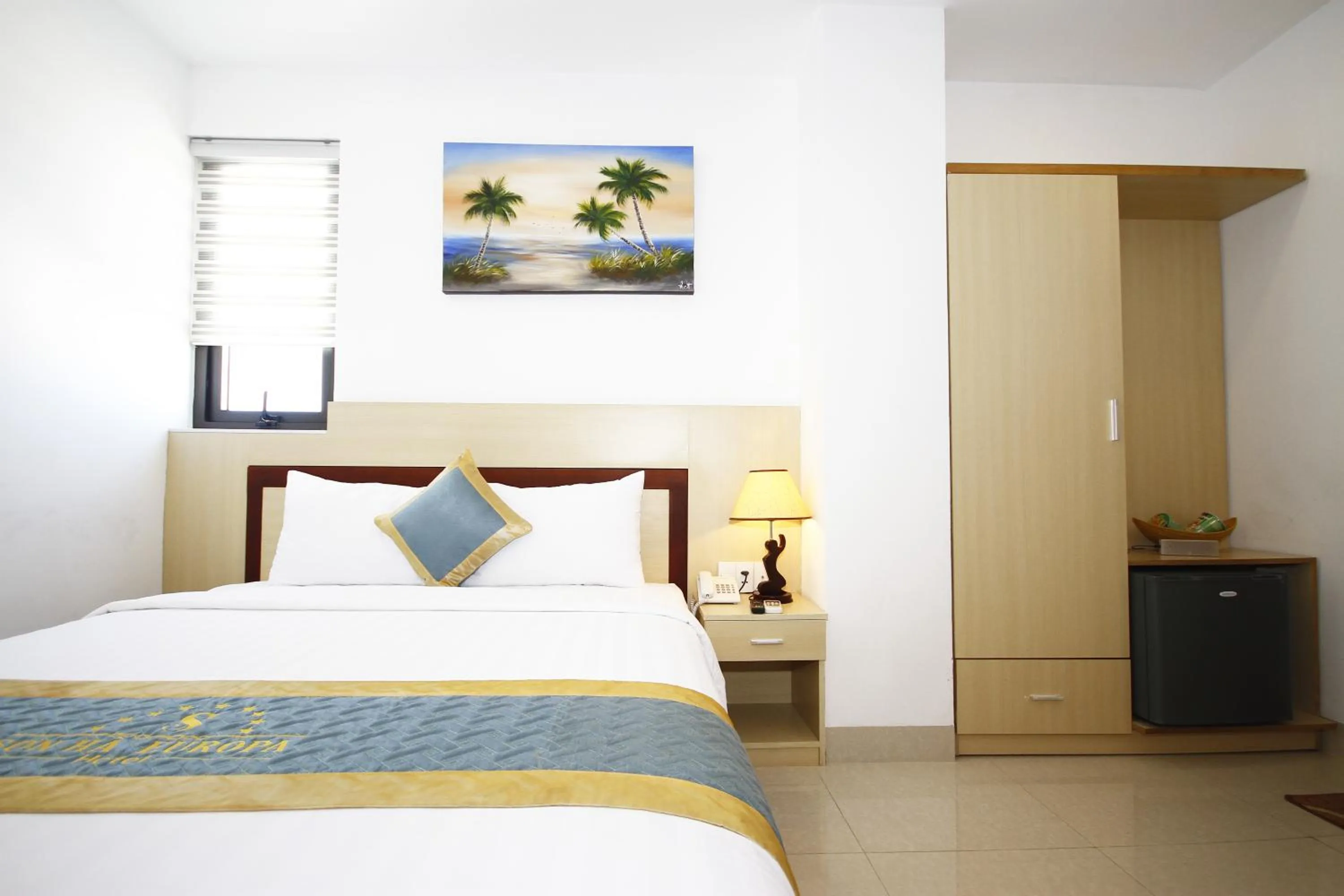 Bedroom, Bed in Maxhome Luxury Hotel