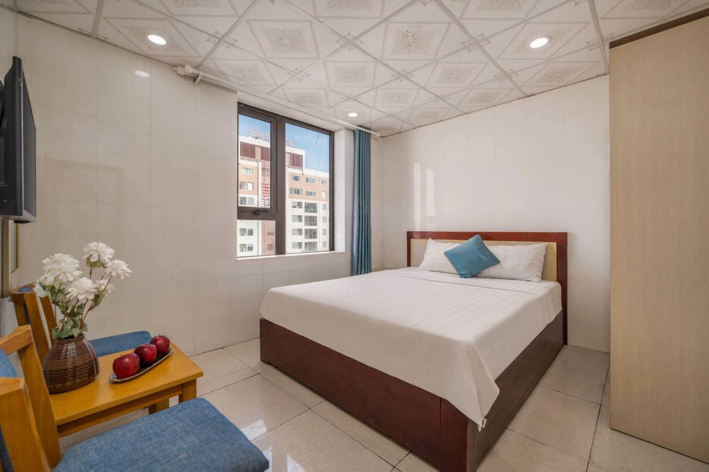 Bedroom, Bed in Maxhome Luxury Hotel