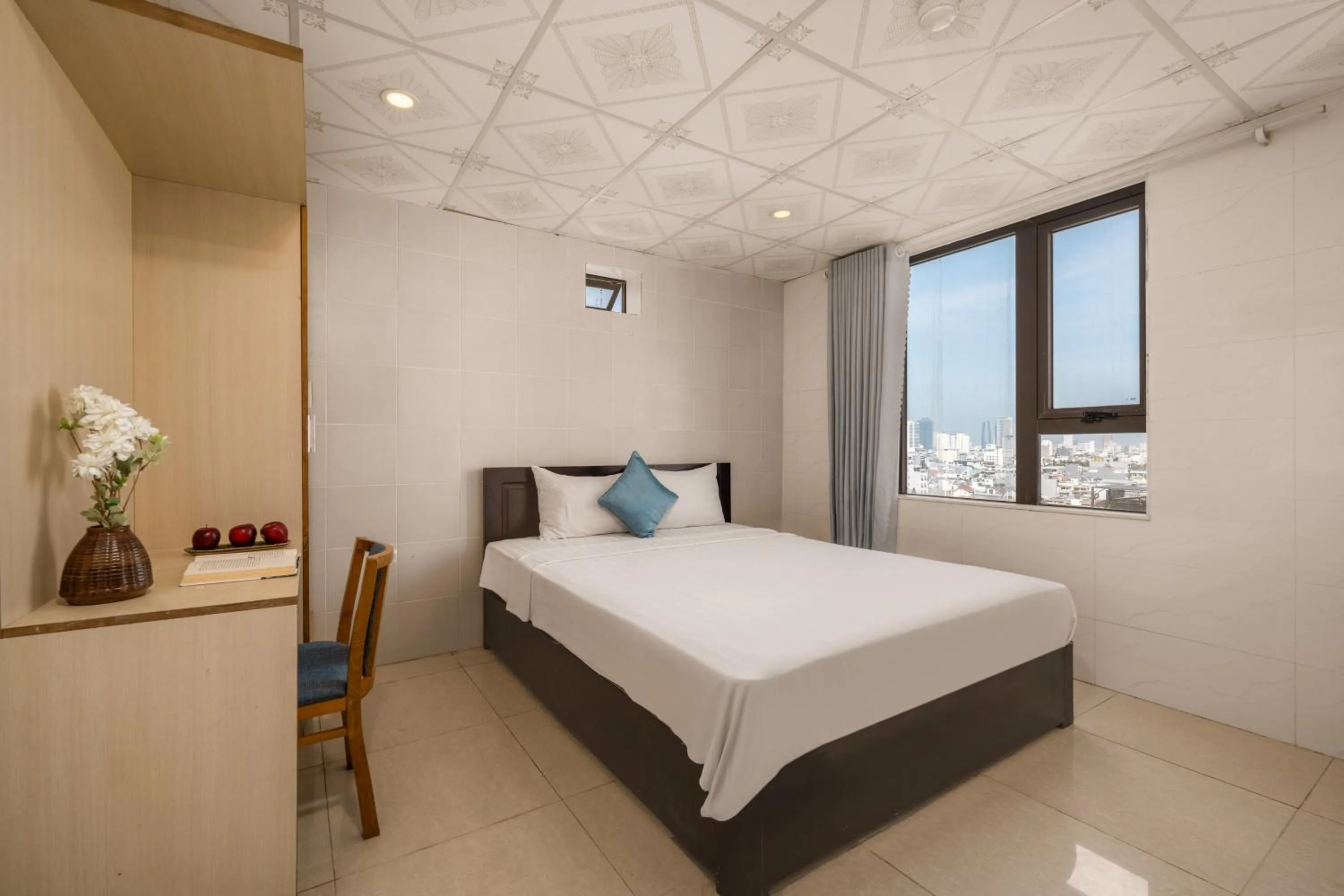 Bedroom, Bed in Maxhome Luxury Hotel