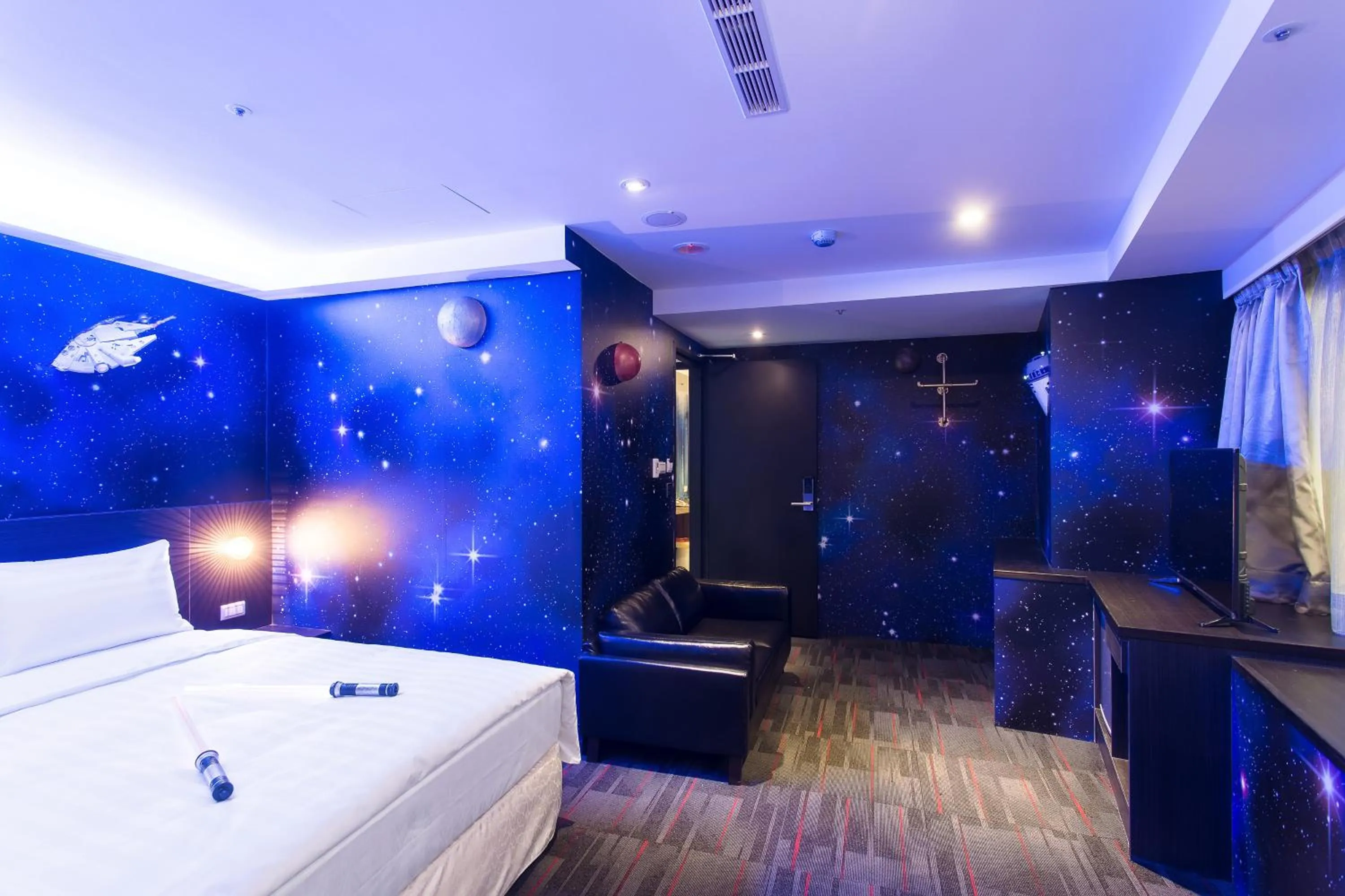 Bed in RF Hotel - Sanchong