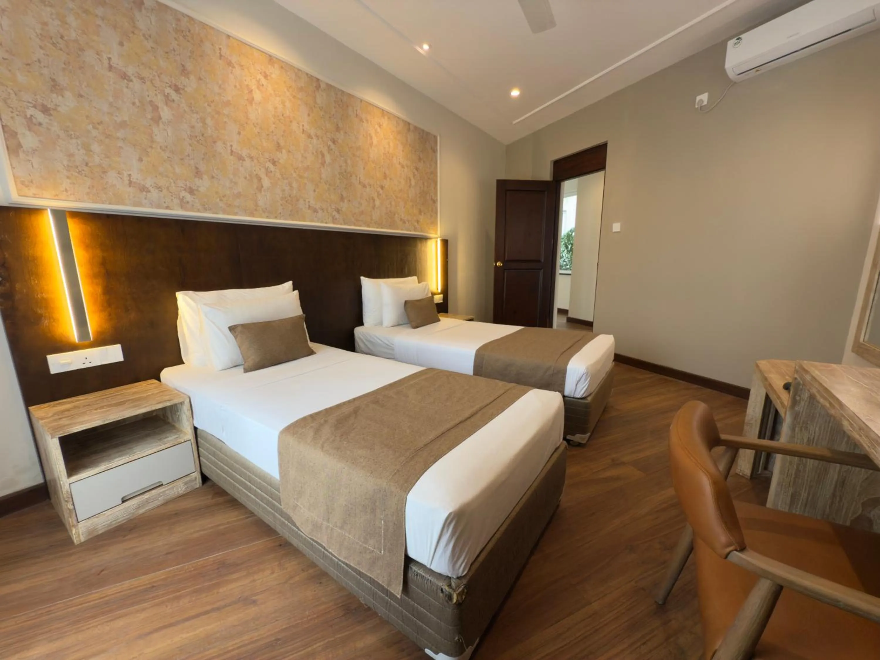 Bedroom, Bed in Skyloft Kandy by Aaradhya