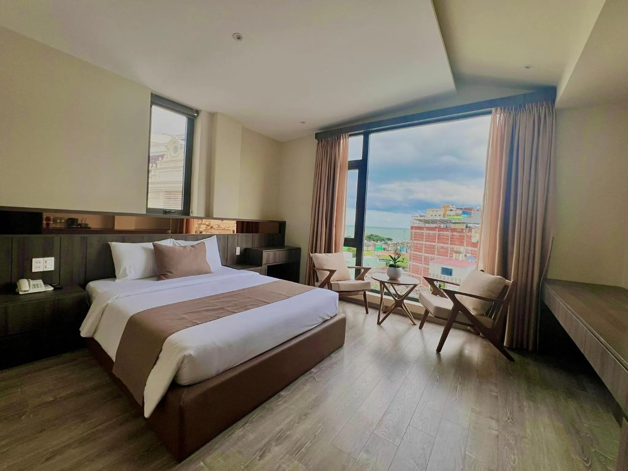 Bedroom, Bed in Hai Long Hotel