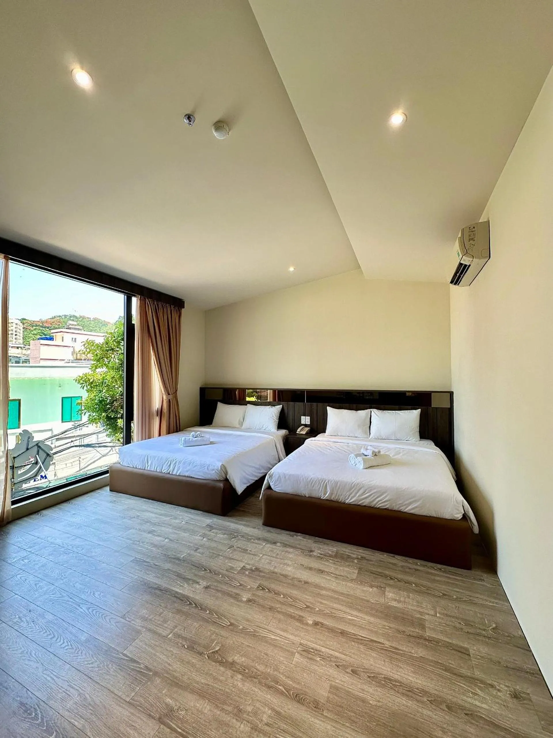 Bed in Hai Long Hotel