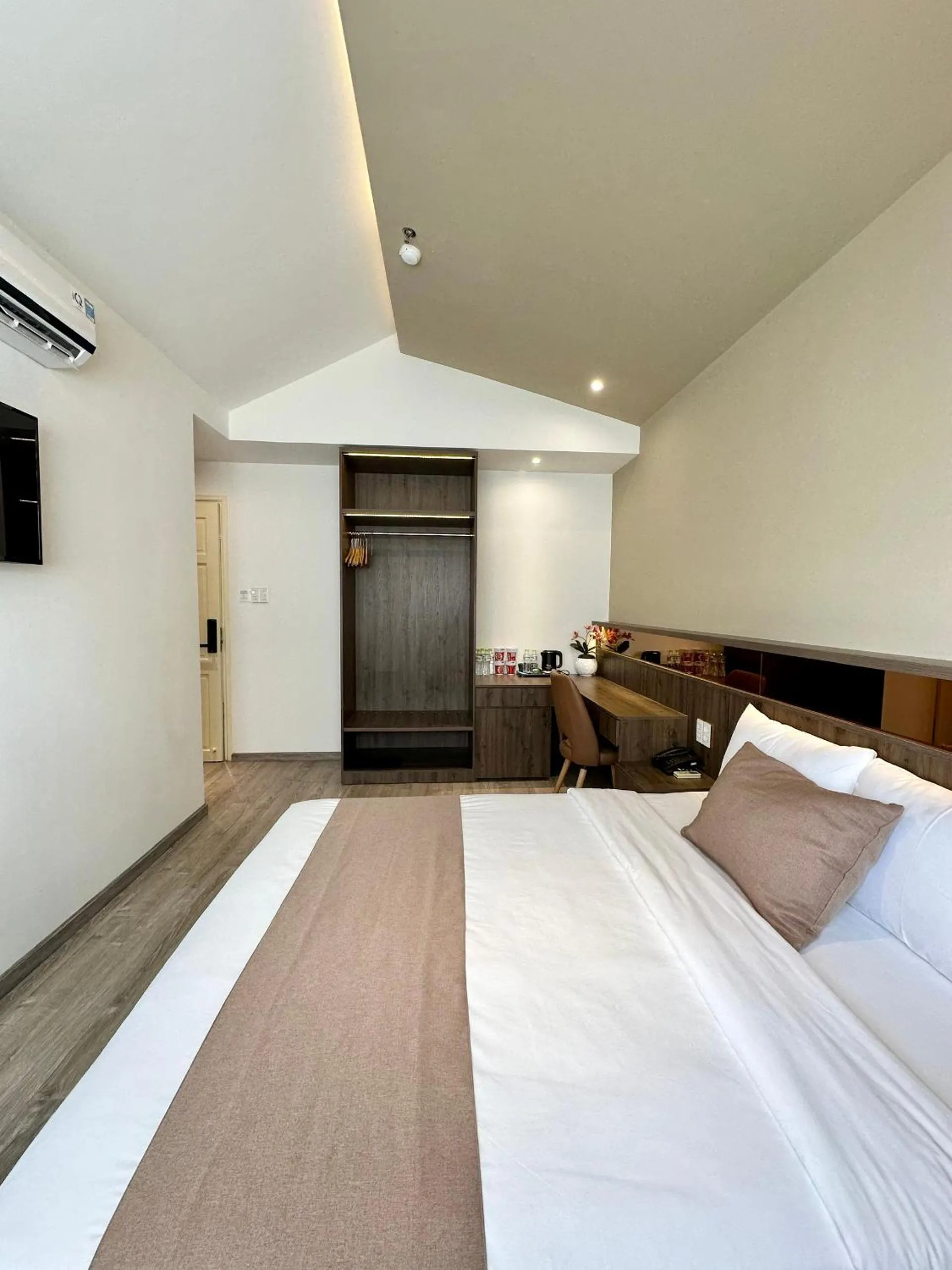 Bed in Hai Long Hotel