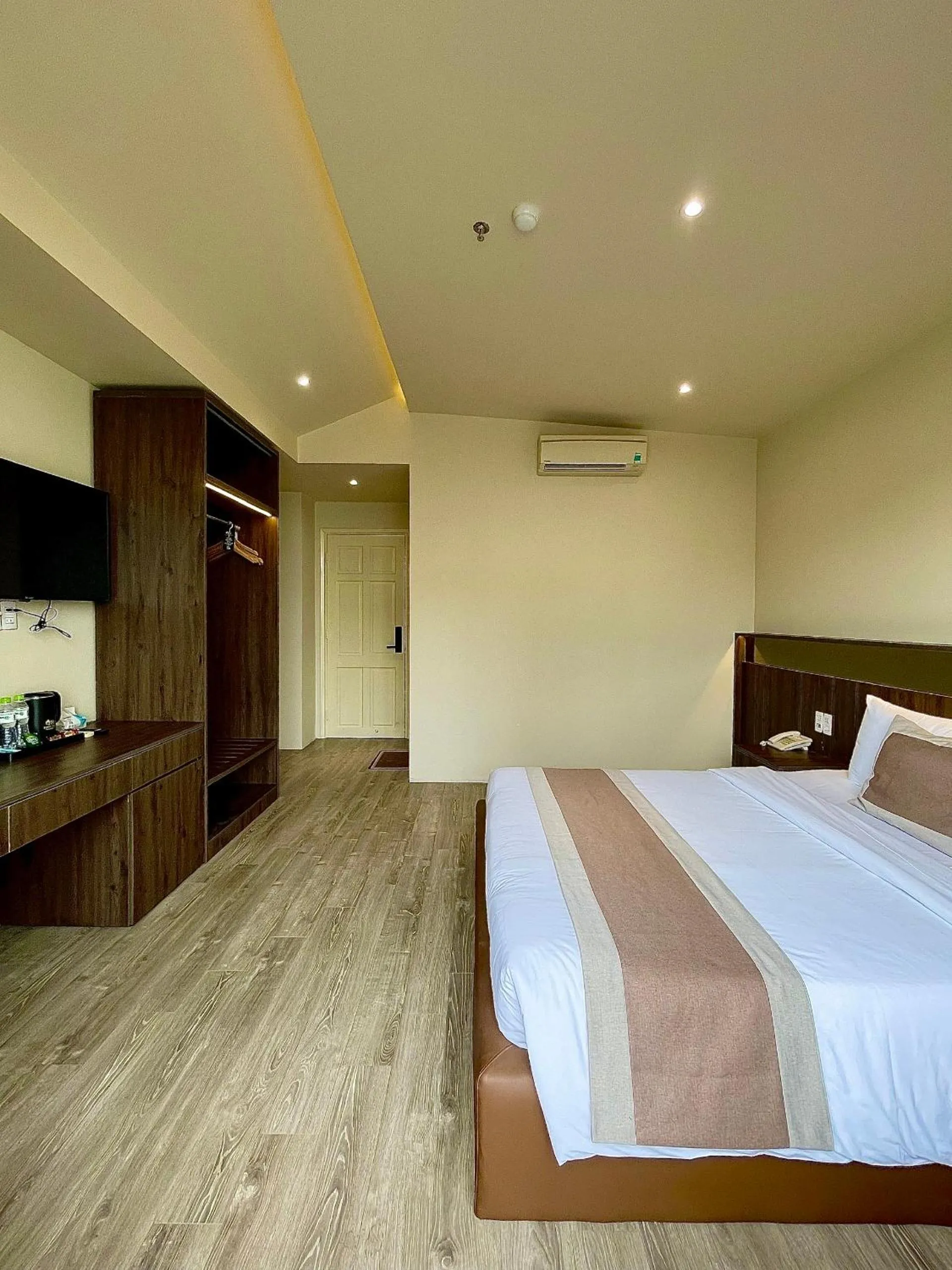 Bed in Hai Long Hotel