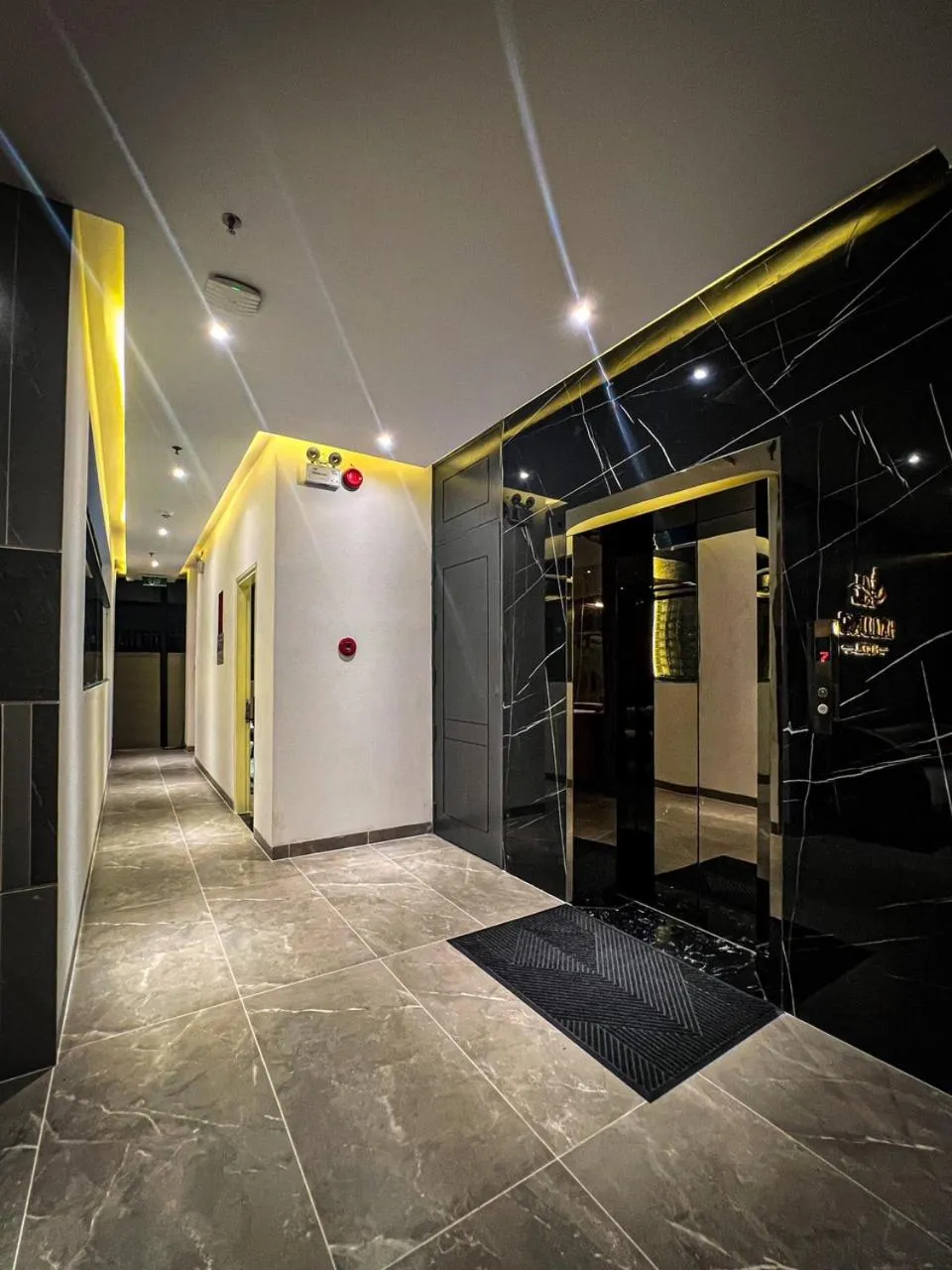 Lobby or reception, Bathroom in Hai Long Hotel