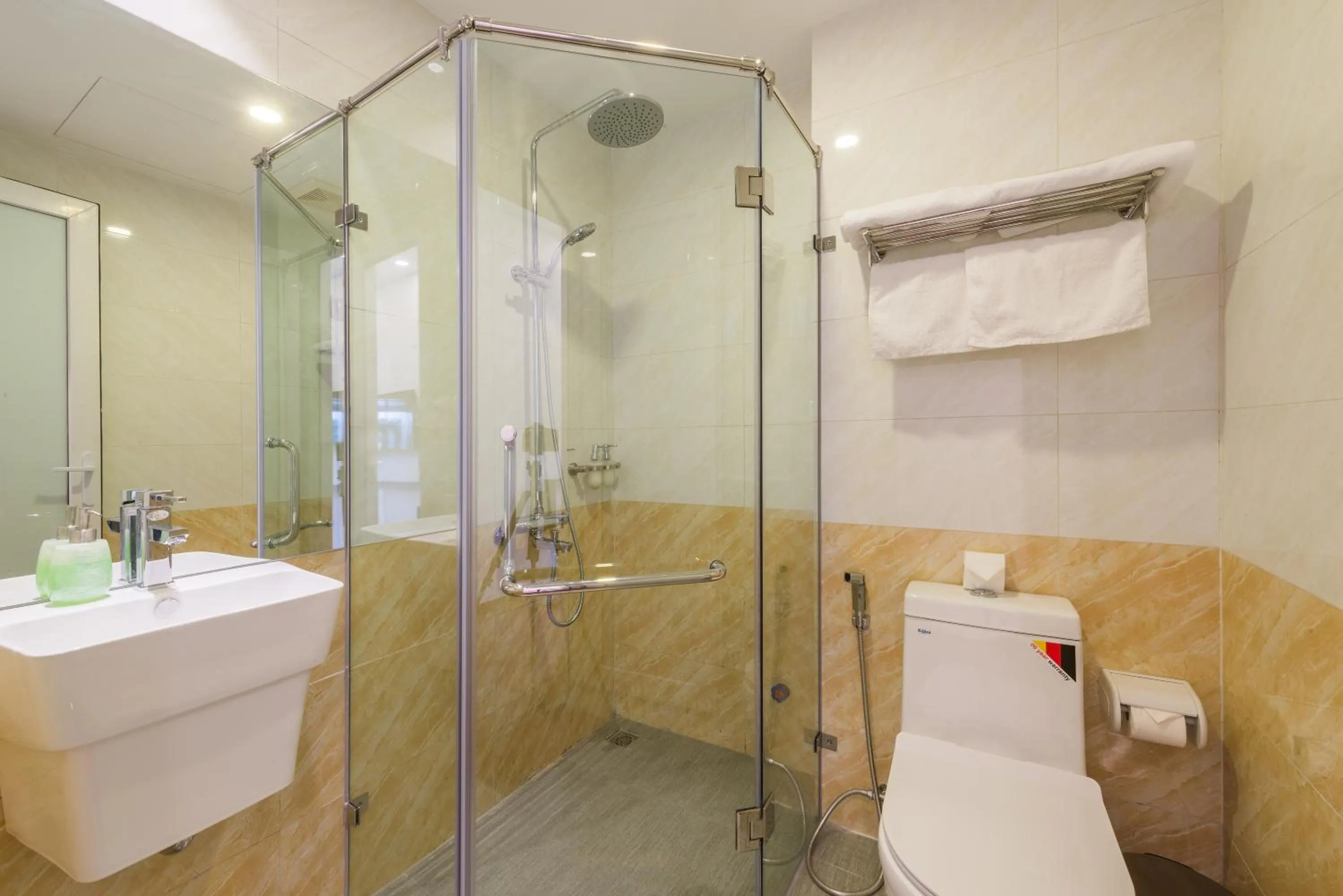 Hot Tub in Splendid Hotel & Spa