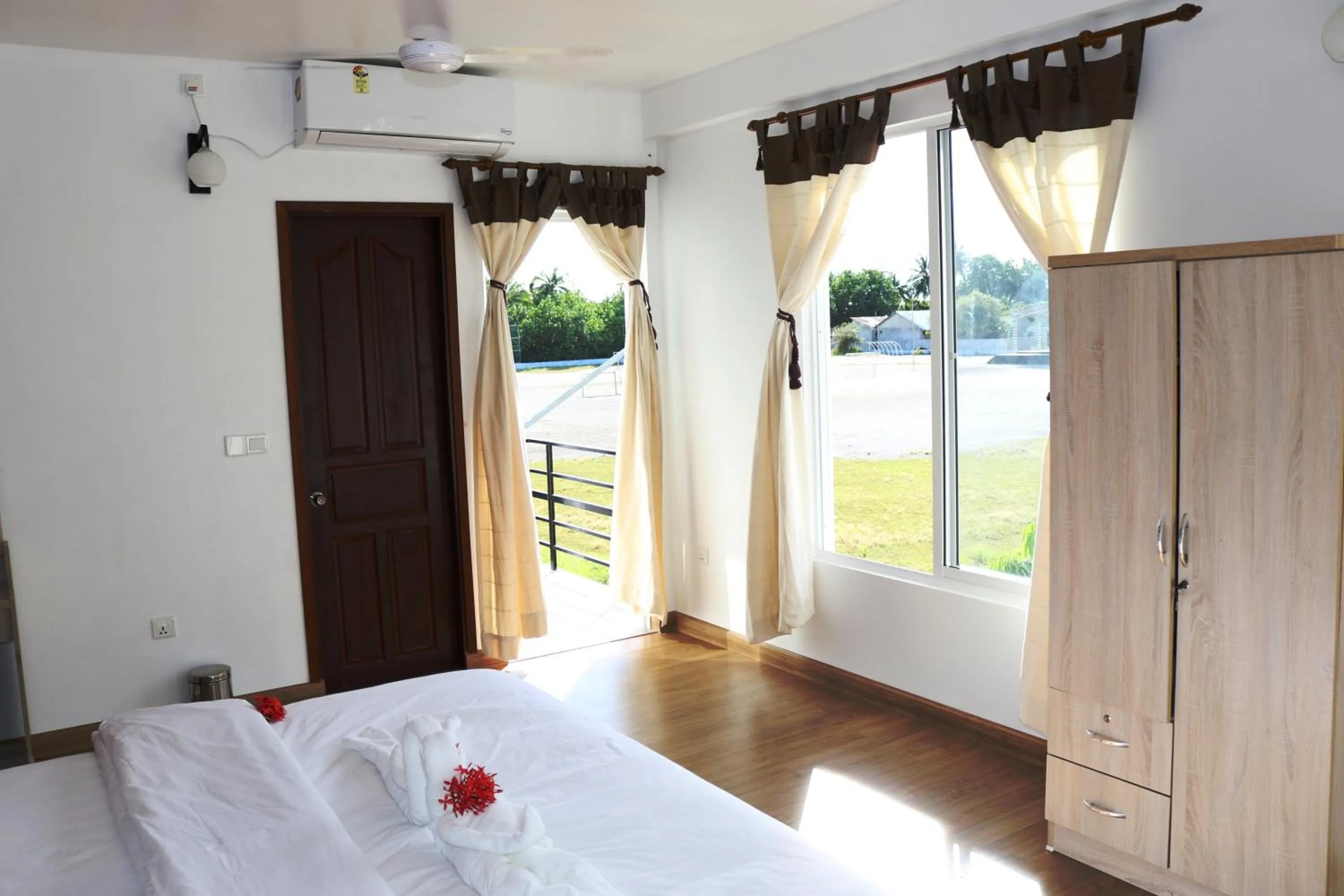 View (from property/room), Bed in Acqua Blu Rasdhoo