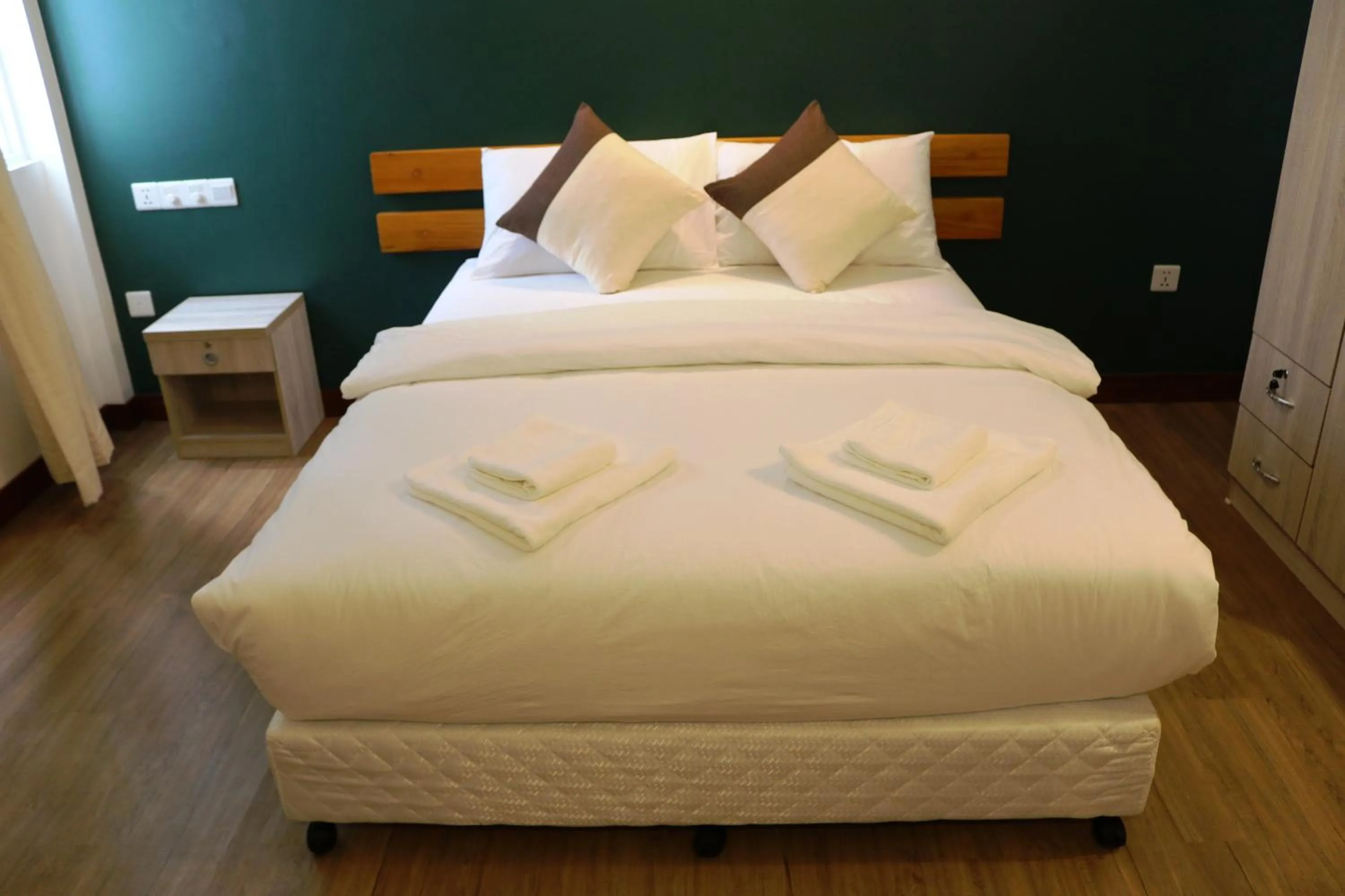 Bedroom, Bed in Acqua Blu Rasdhoo