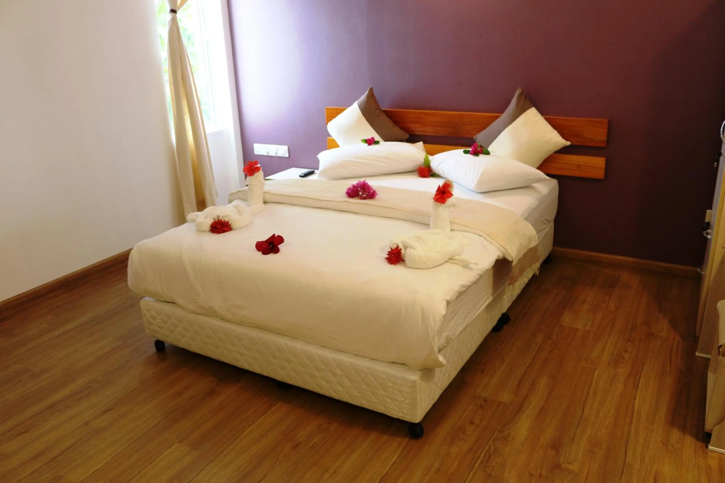 Bedroom, Bed in Acqua Blu Rasdhoo