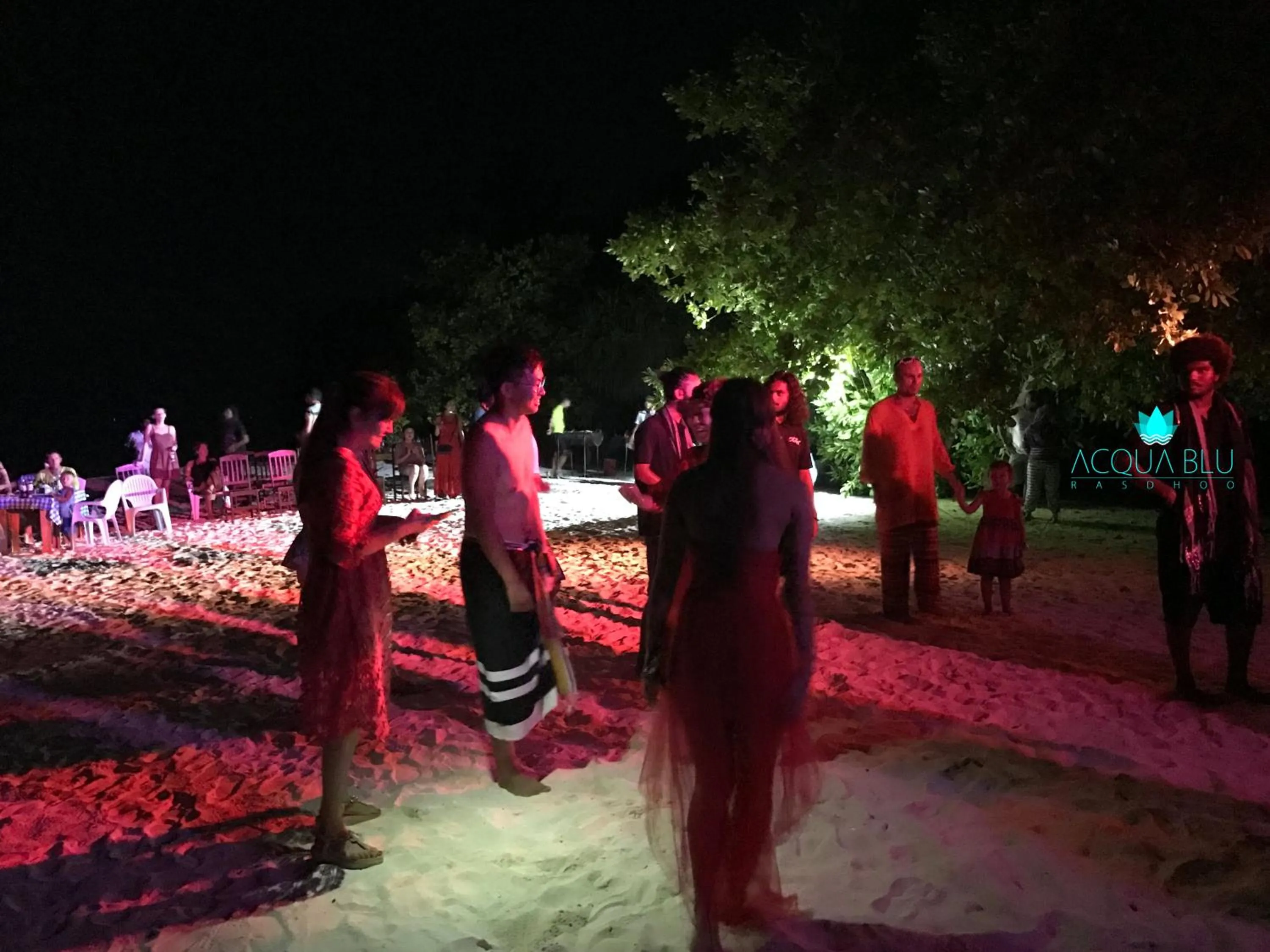 Evening entertainment in Acqua Blu Rasdhoo