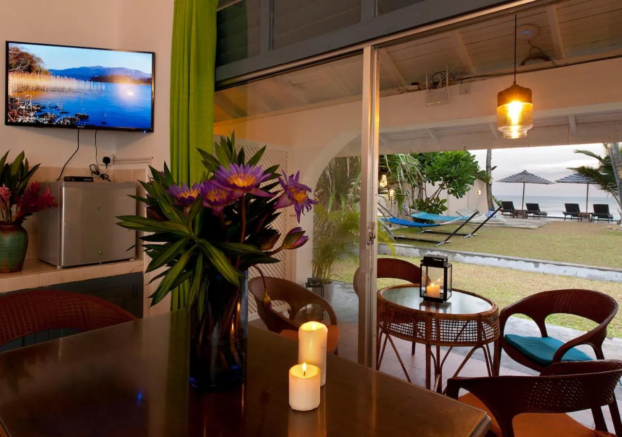 TV and multimedia in Isle of Thalpe